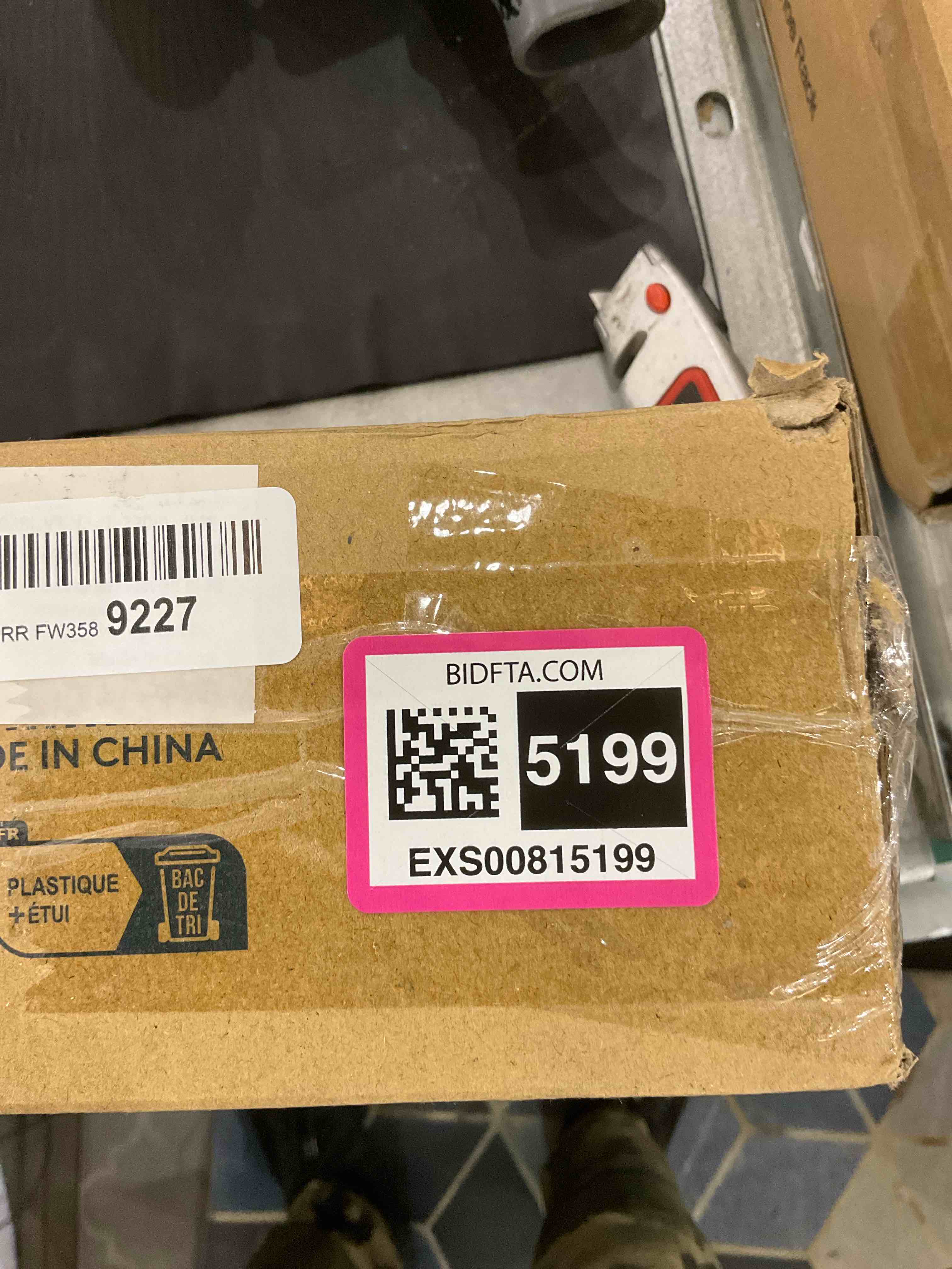 https://s3.amazonaws.com/lotting-images-prod/bidfta/EXS00815199_1698329189462.jpeg