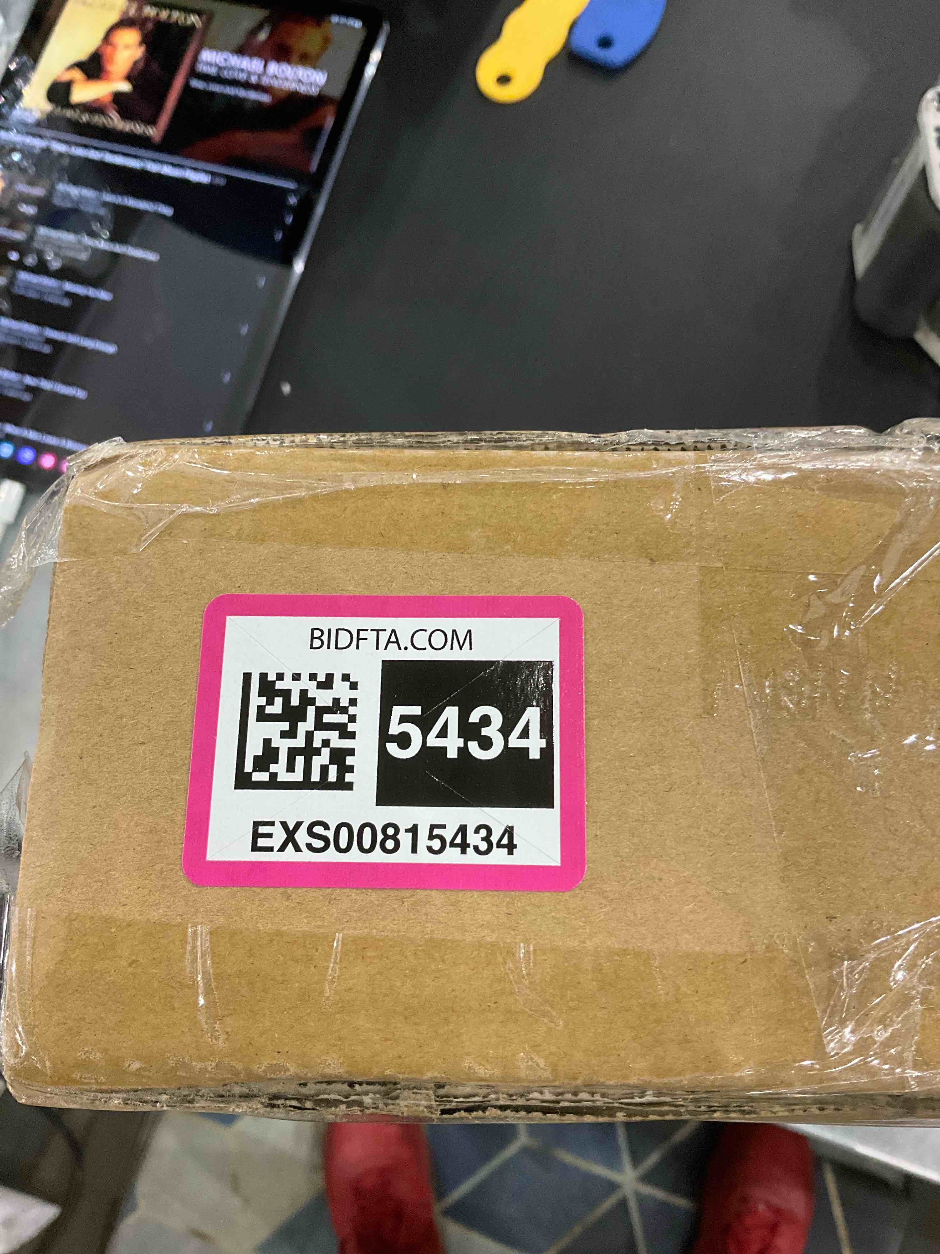 https://s3.amazonaws.com/lotting-images-prod/bidfta/EXS00815434_1698751474306.jpeg