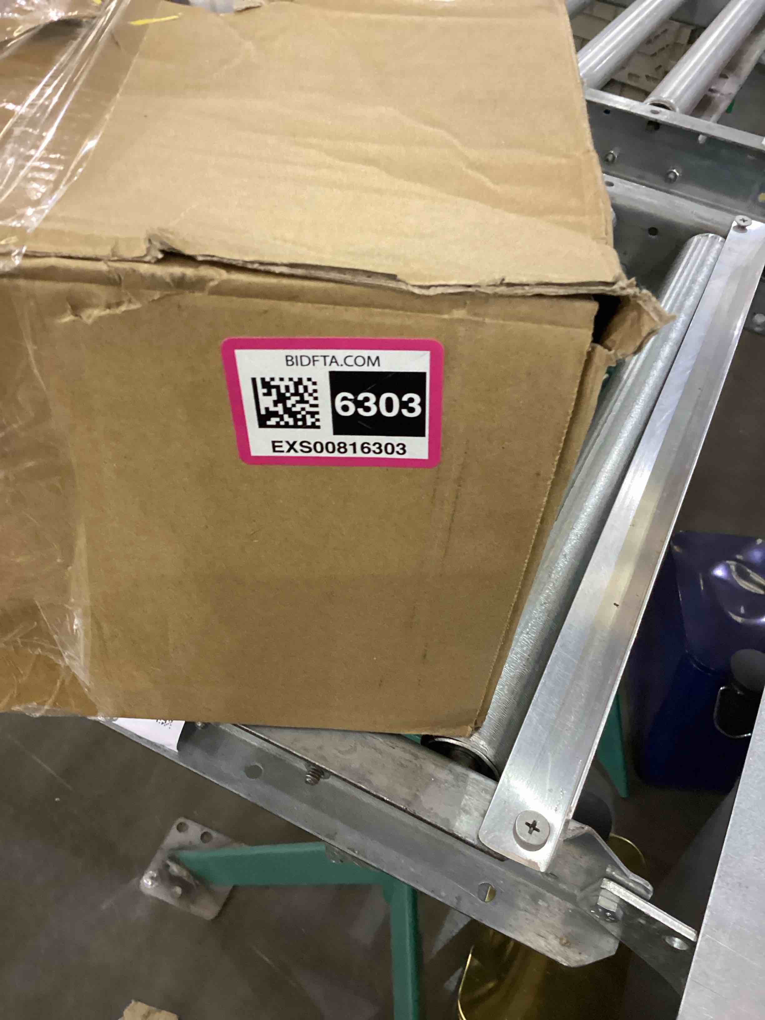 https://s3.amazonaws.com/lotting-images-prod/bidfta/EXS00816303_1698343041703.jpeg
