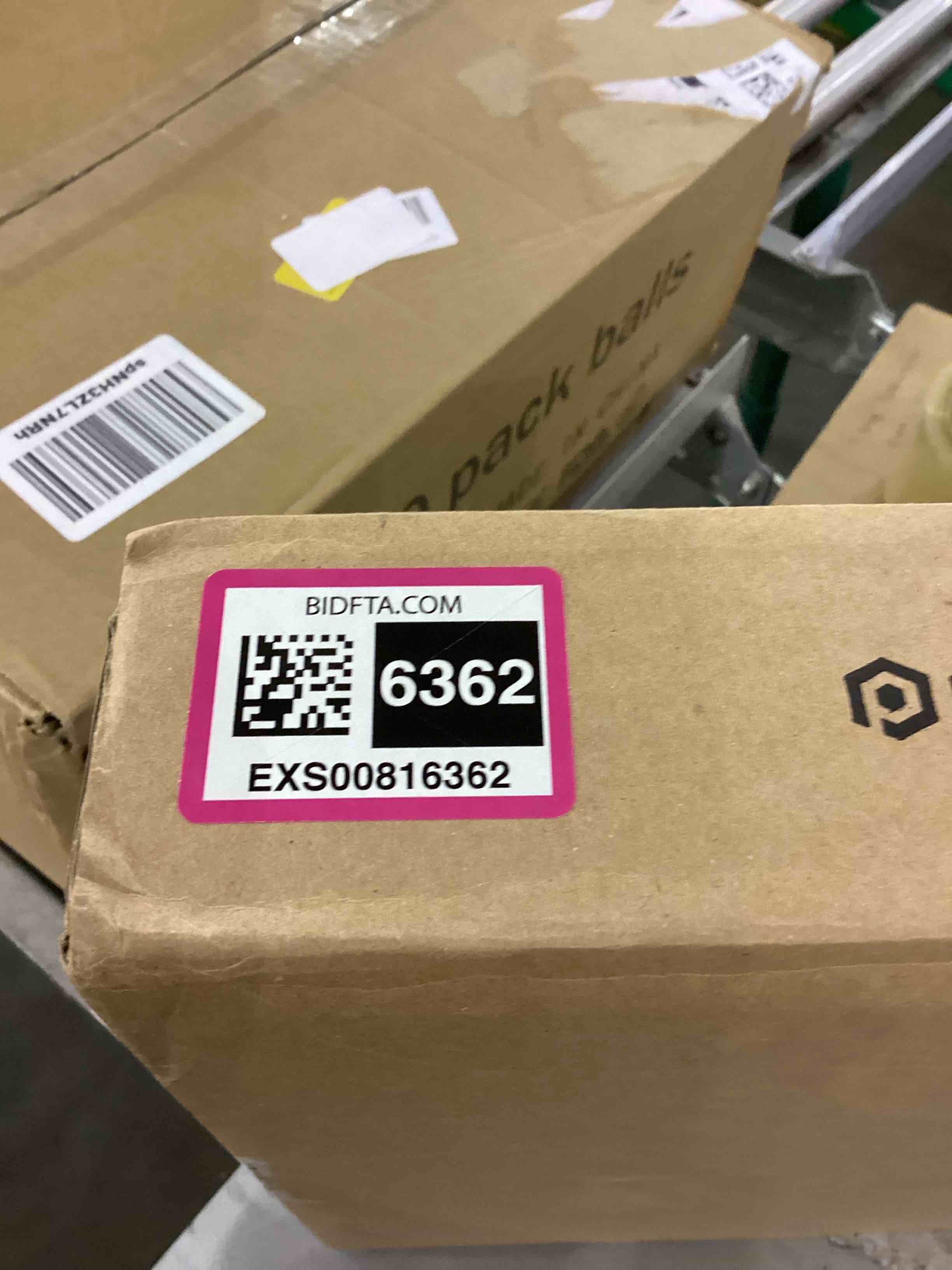 https://s3.amazonaws.com/lotting-images-prod/bidfta/EXS00816362_1698670317958.jpeg