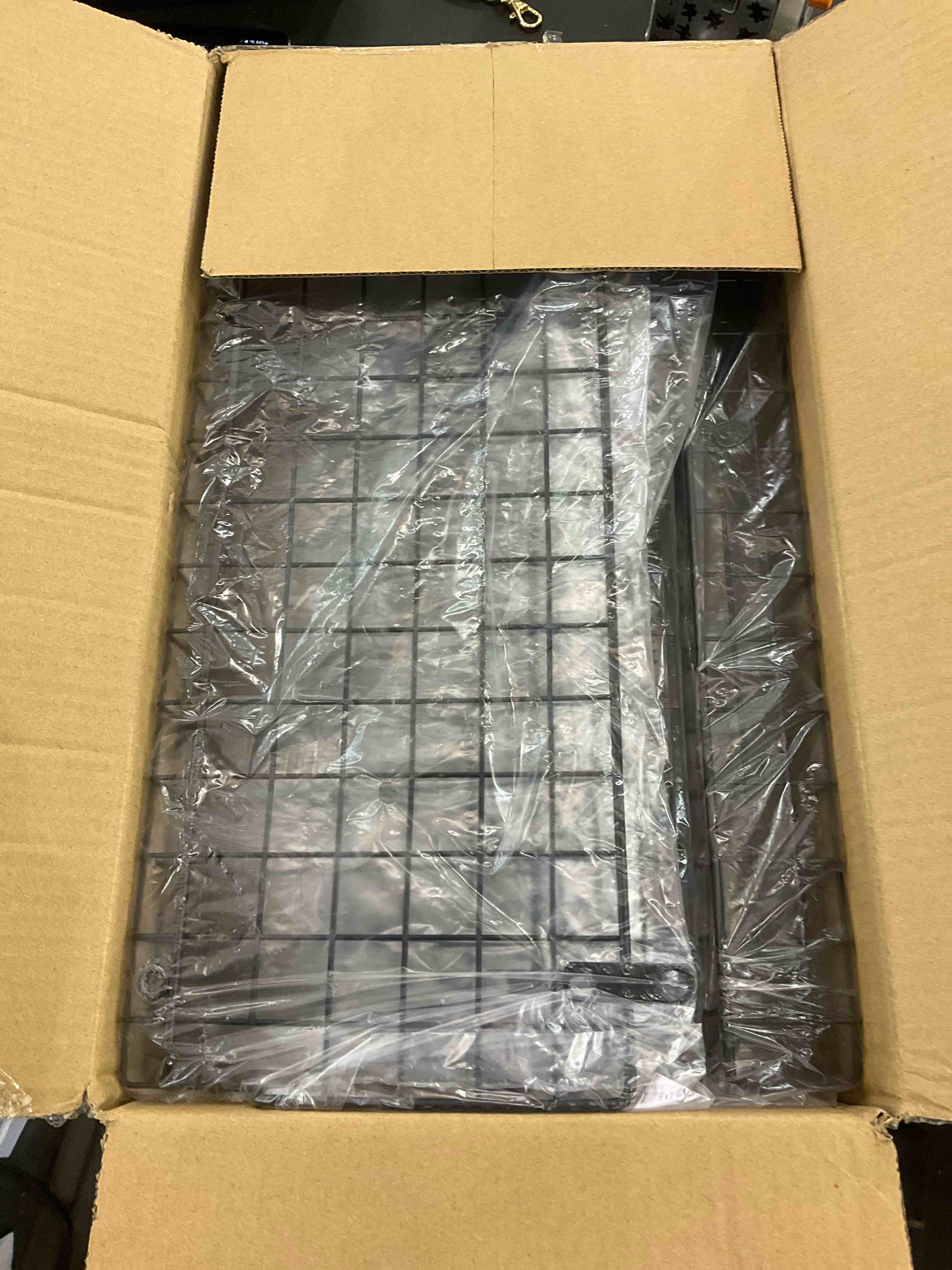 https://s3.amazonaws.com/lotting-images-prod/bidfta/EXS00817033_1698778392215.jpeg