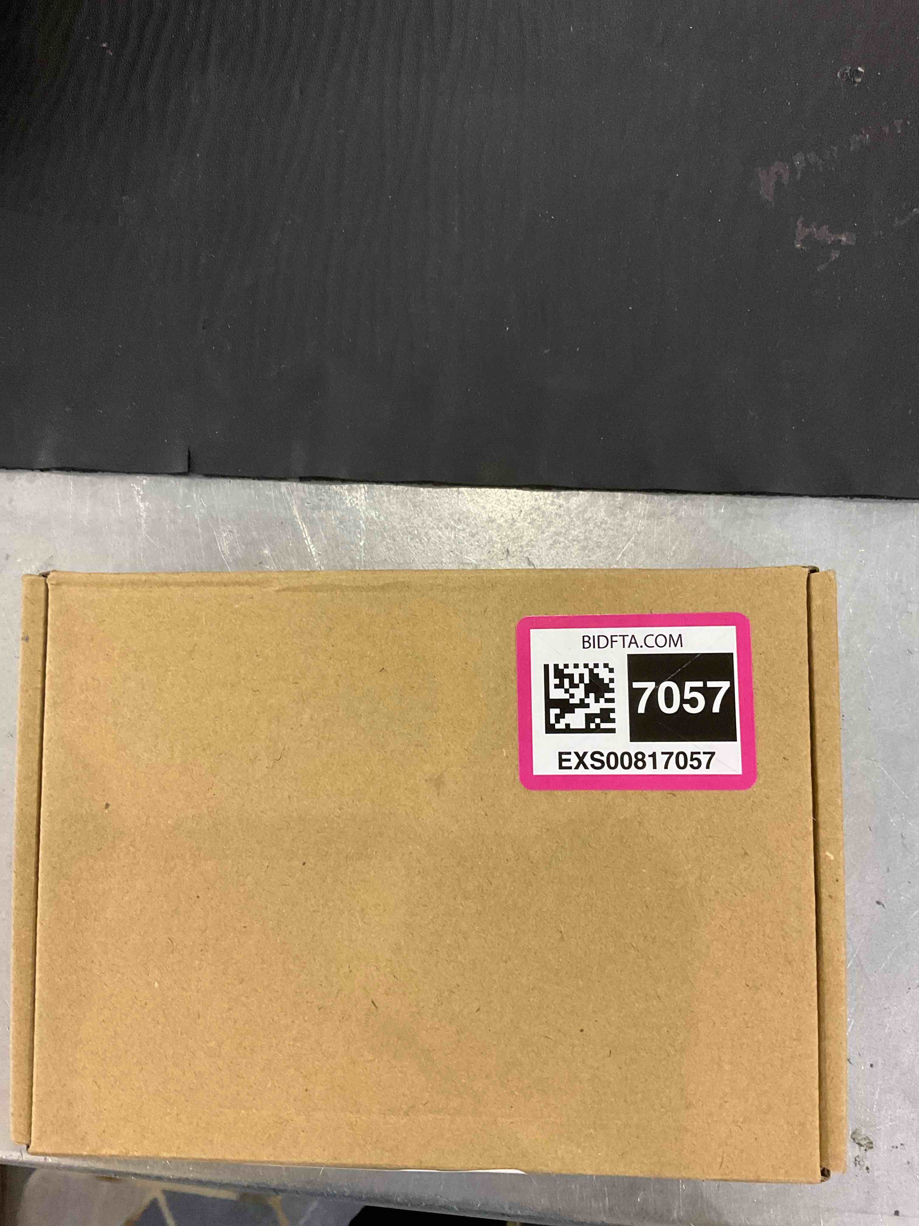 https://s3.amazonaws.com/lotting-images-prod/bidfta/EXS00817057_1698925273718.jpeg