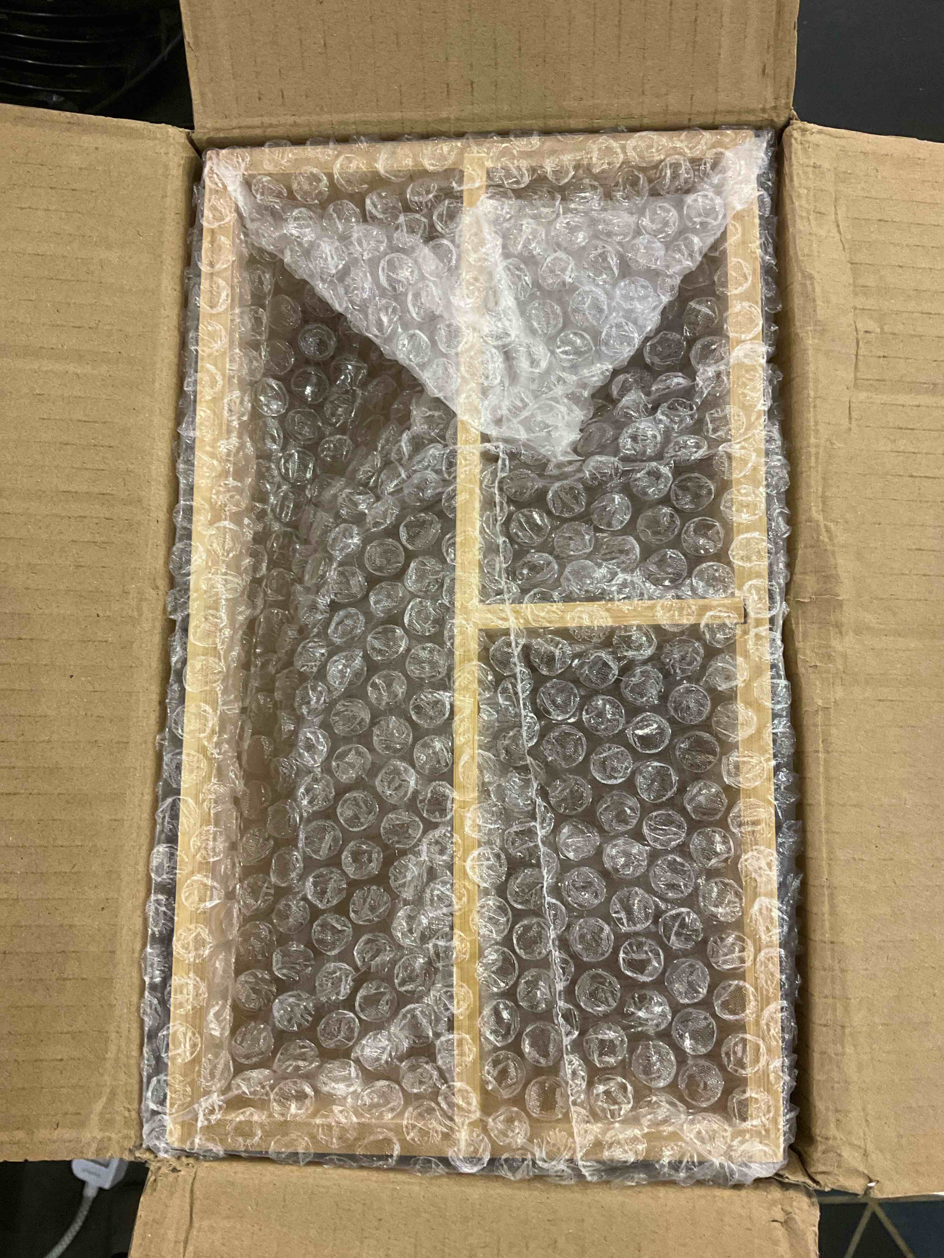 https://s3.amazonaws.com/lotting-images-prod/bidfta/EXS00817139_1698934384240.jpeg