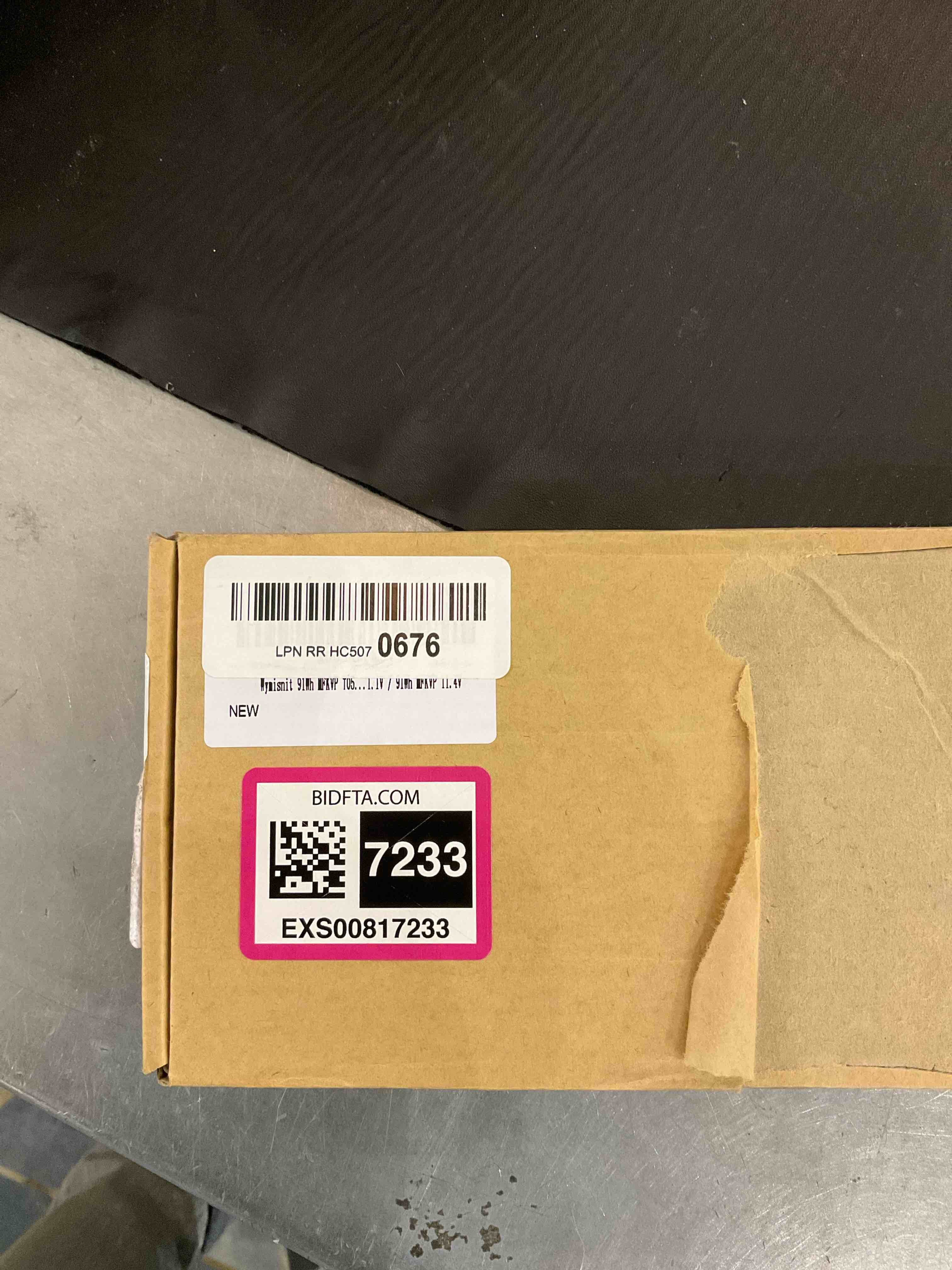 https://s3.amazonaws.com/lotting-images-prod/bidfta/EXS00817233_1699280941750.jpeg