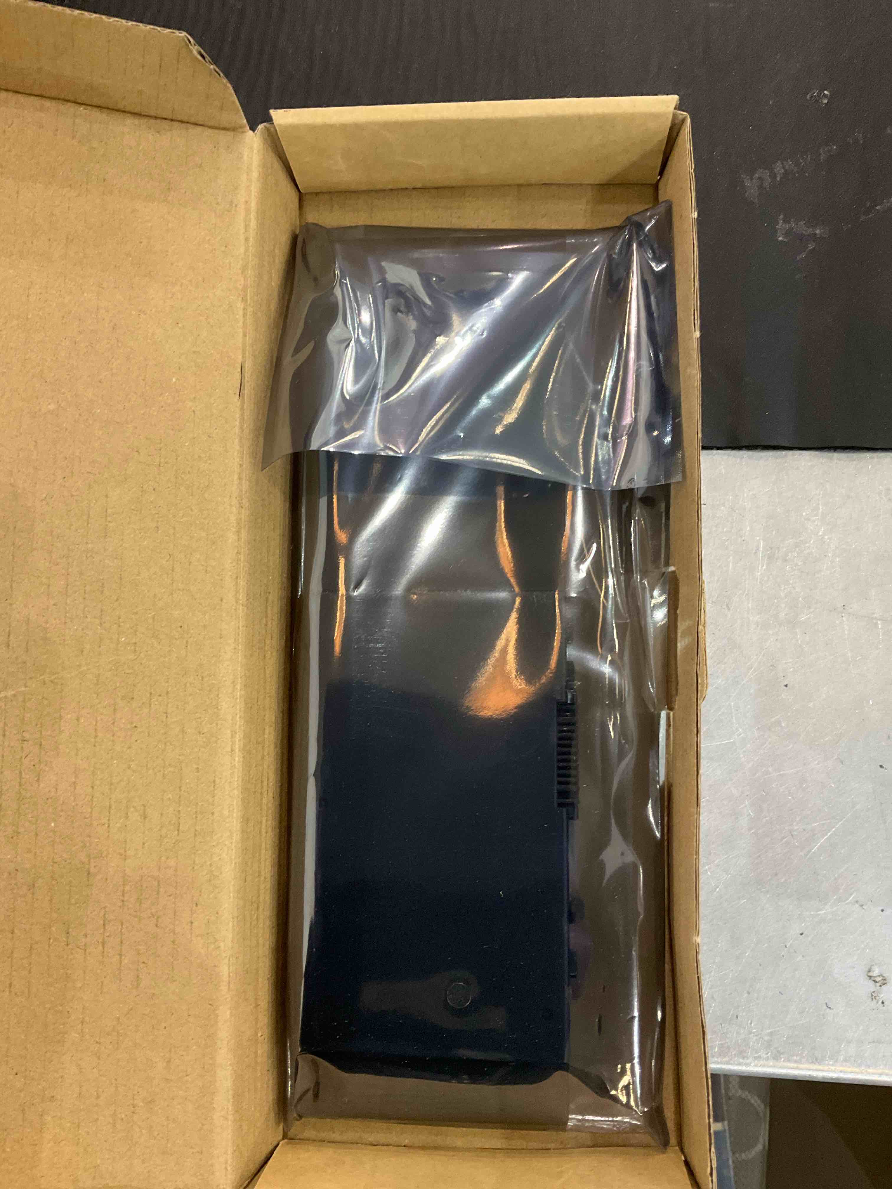 https://s3.amazonaws.com/lotting-images-prod/bidfta/EXS00817233_1699280951686.jpeg