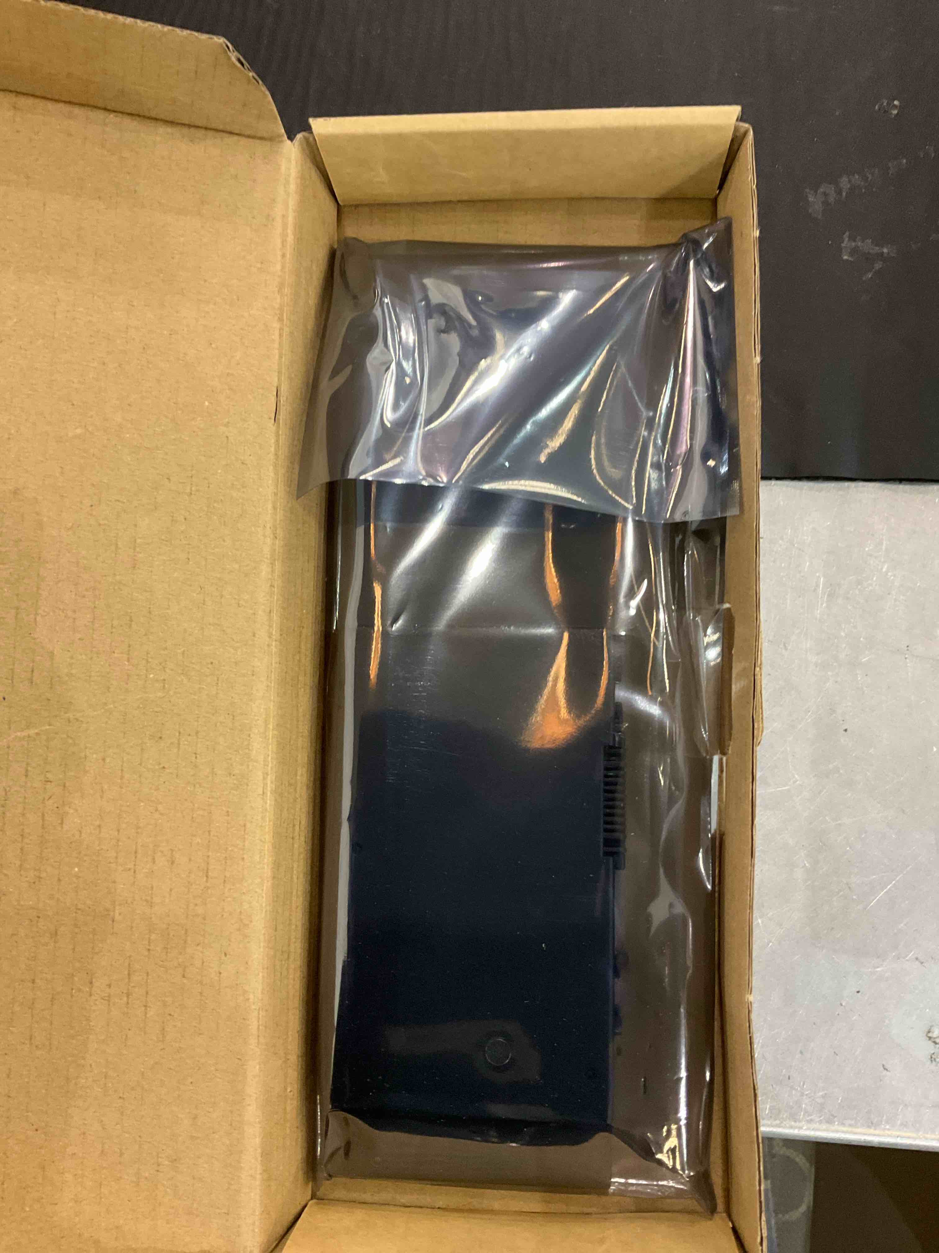 https://s3.amazonaws.com/lotting-images-prod/bidfta/EXS00817233_1699280952787.jpeg