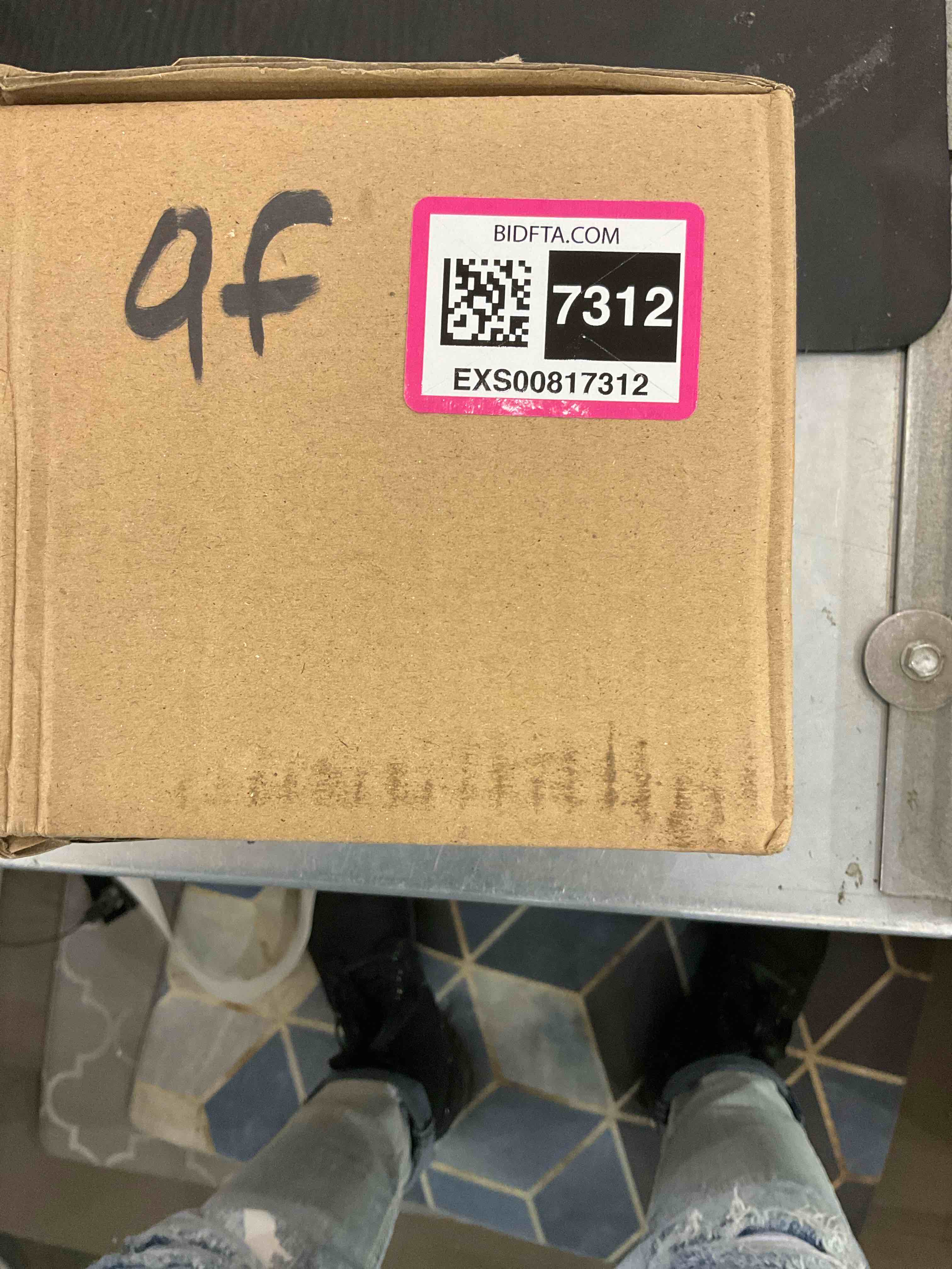 https://s3.amazonaws.com/lotting-images-prod/bidfta/EXS00817312_1699294266012.jpeg