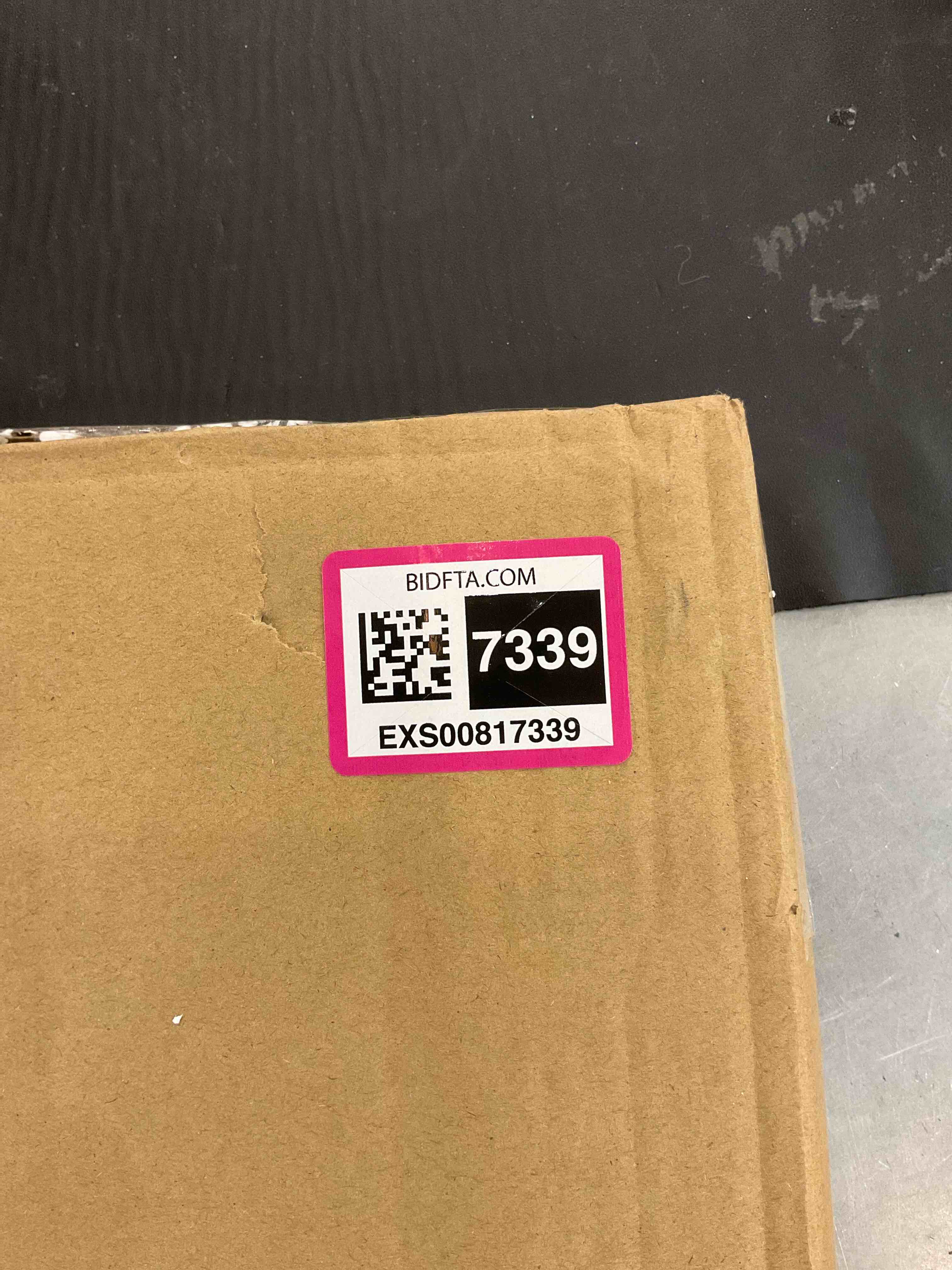 https://s3.amazonaws.com/lotting-images-prod/bidfta/EXS00817339_1699296657636.jpeg