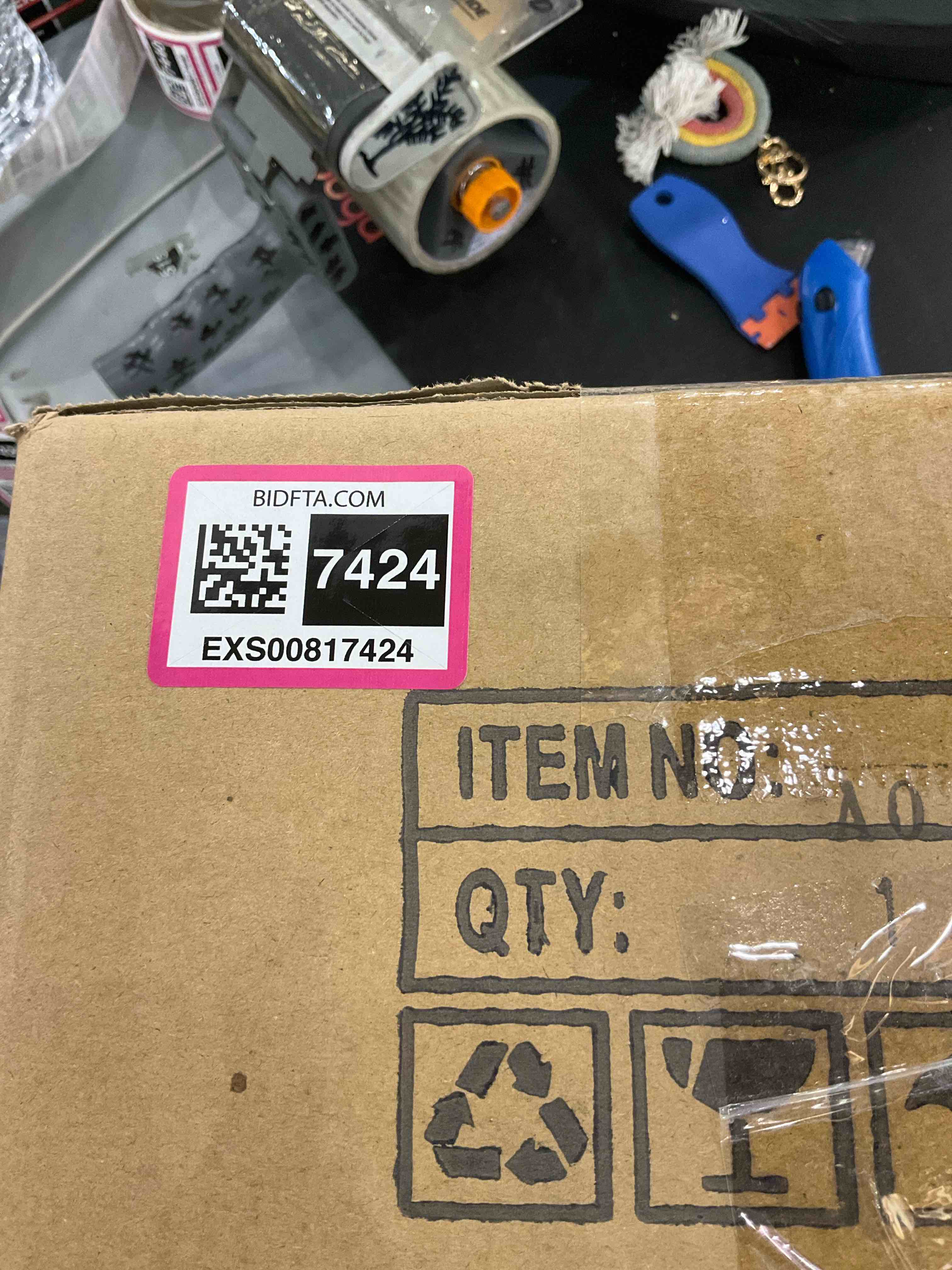 https://s3.amazonaws.com/lotting-images-prod/bidfta/EXS00817424_1699370163758.jpeg