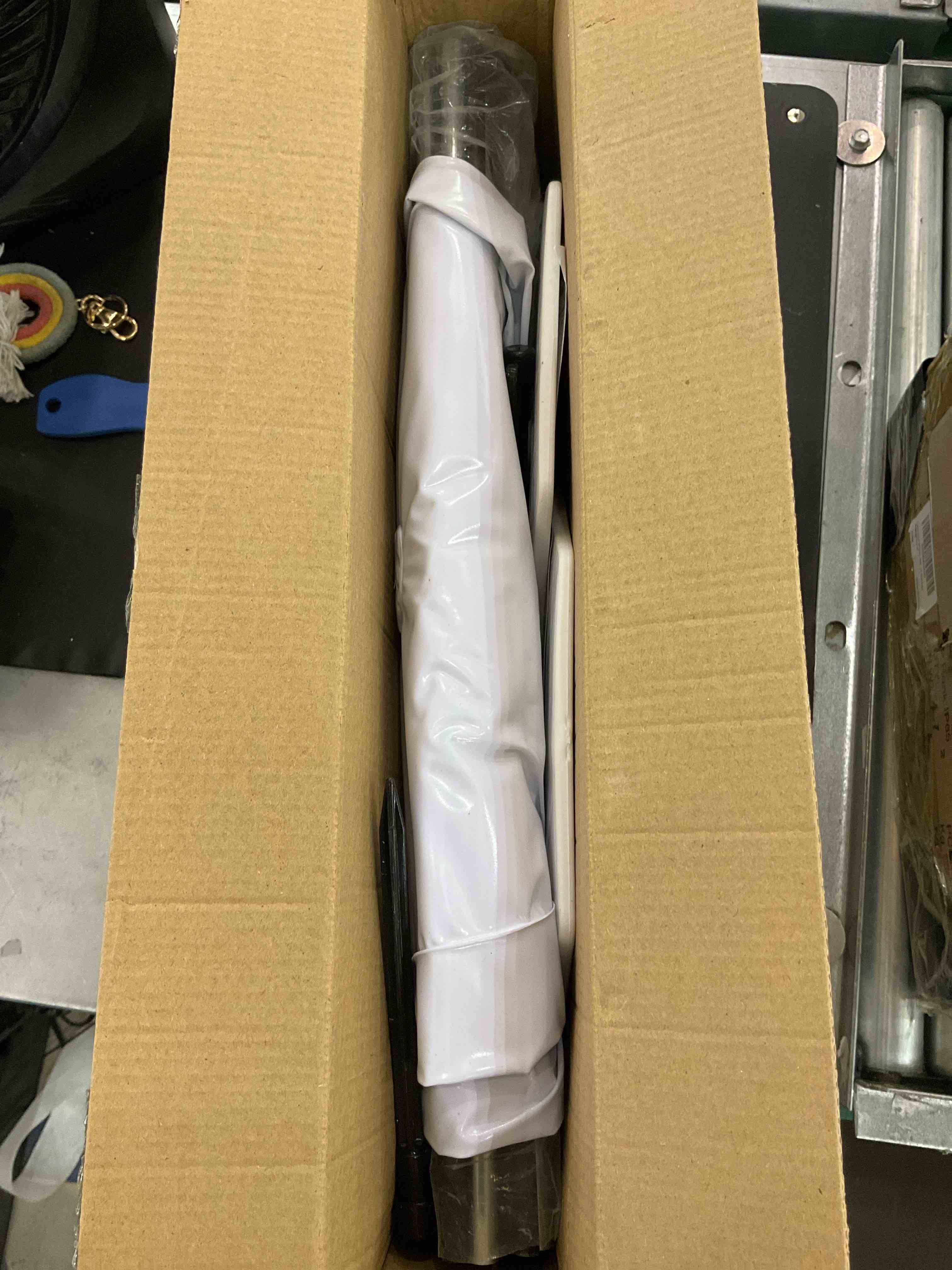 https://s3.amazonaws.com/lotting-images-prod/bidfta/EXS00817428_1699370664265.jpeg