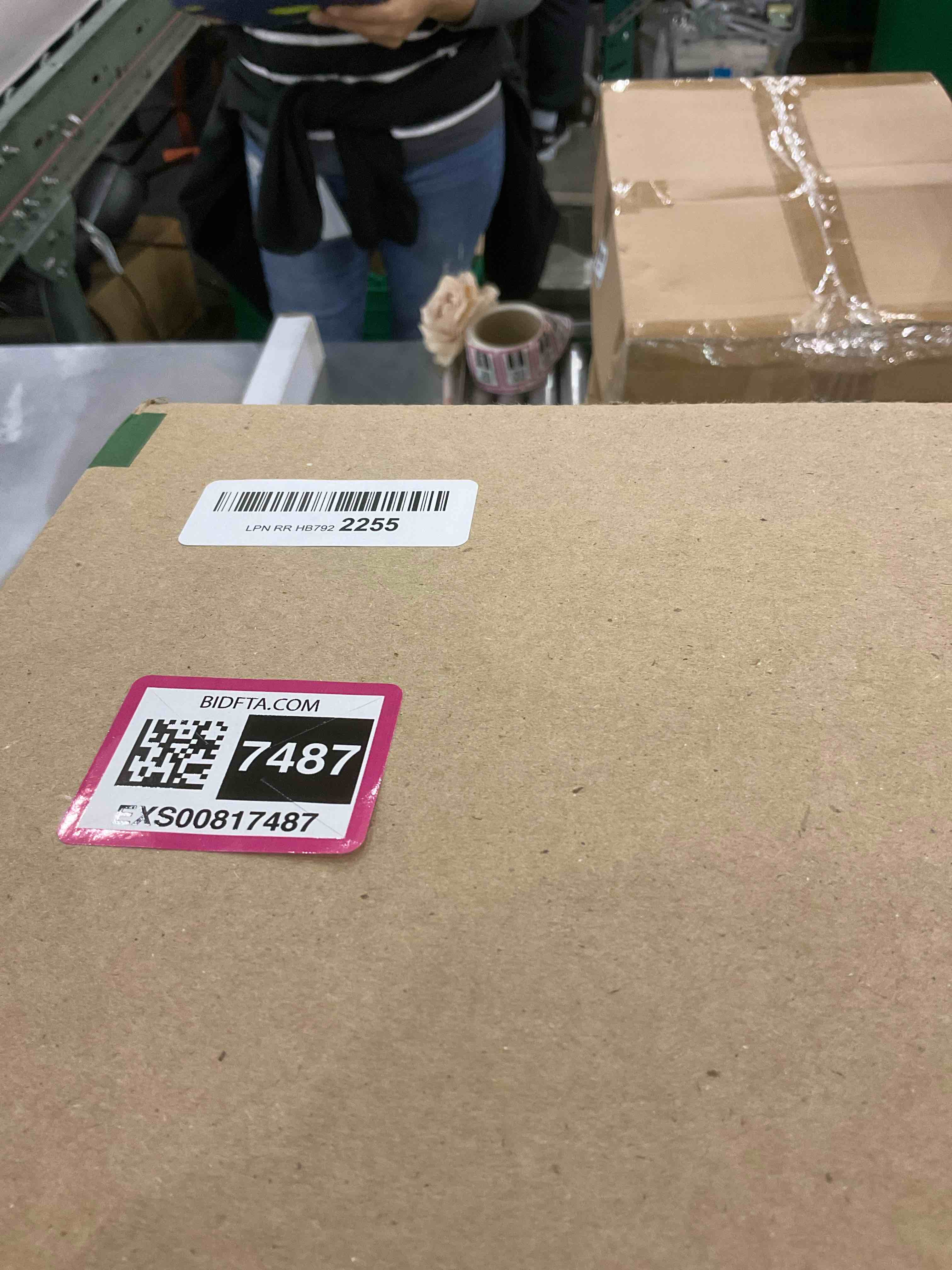 https://s3.amazonaws.com/lotting-images-prod/bidfta/EXS00817487_1699445735169.jpeg