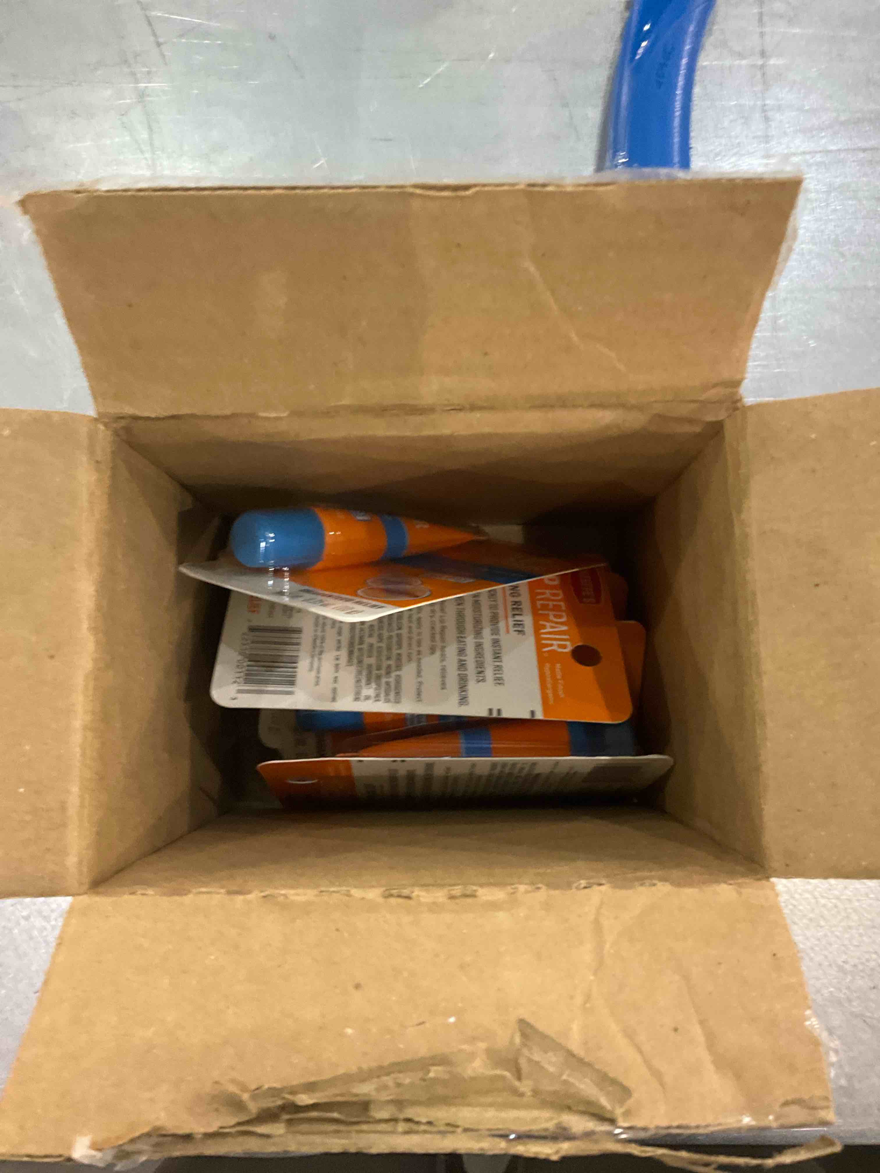 https://s3.amazonaws.com/lotting-images-prod/bidfta/EXS00818413_1698235882842.jpeg
