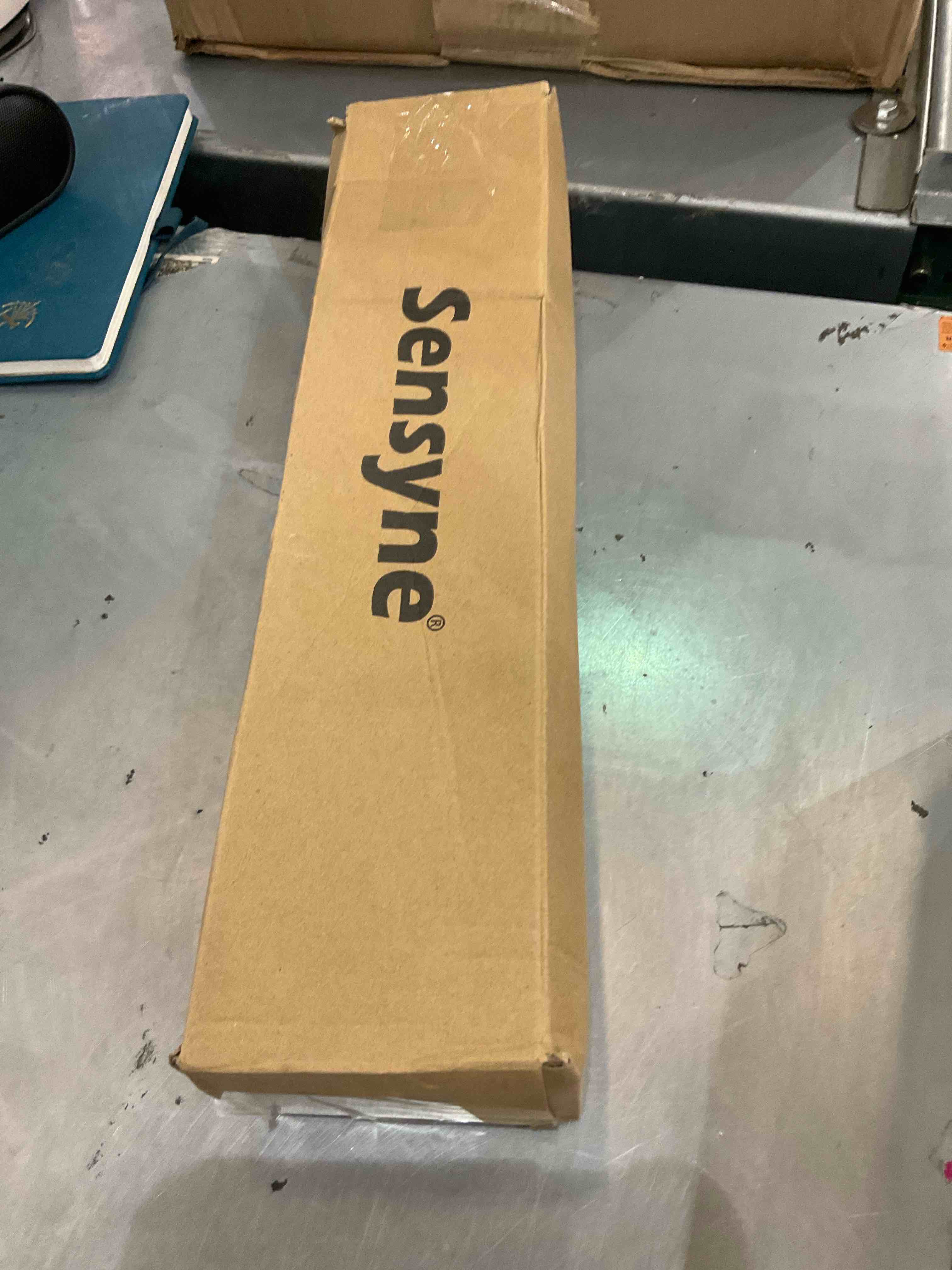 https://s3.amazonaws.com/lotting-images-prod/bidfta/EXS00818571_1698252948336.jpeg