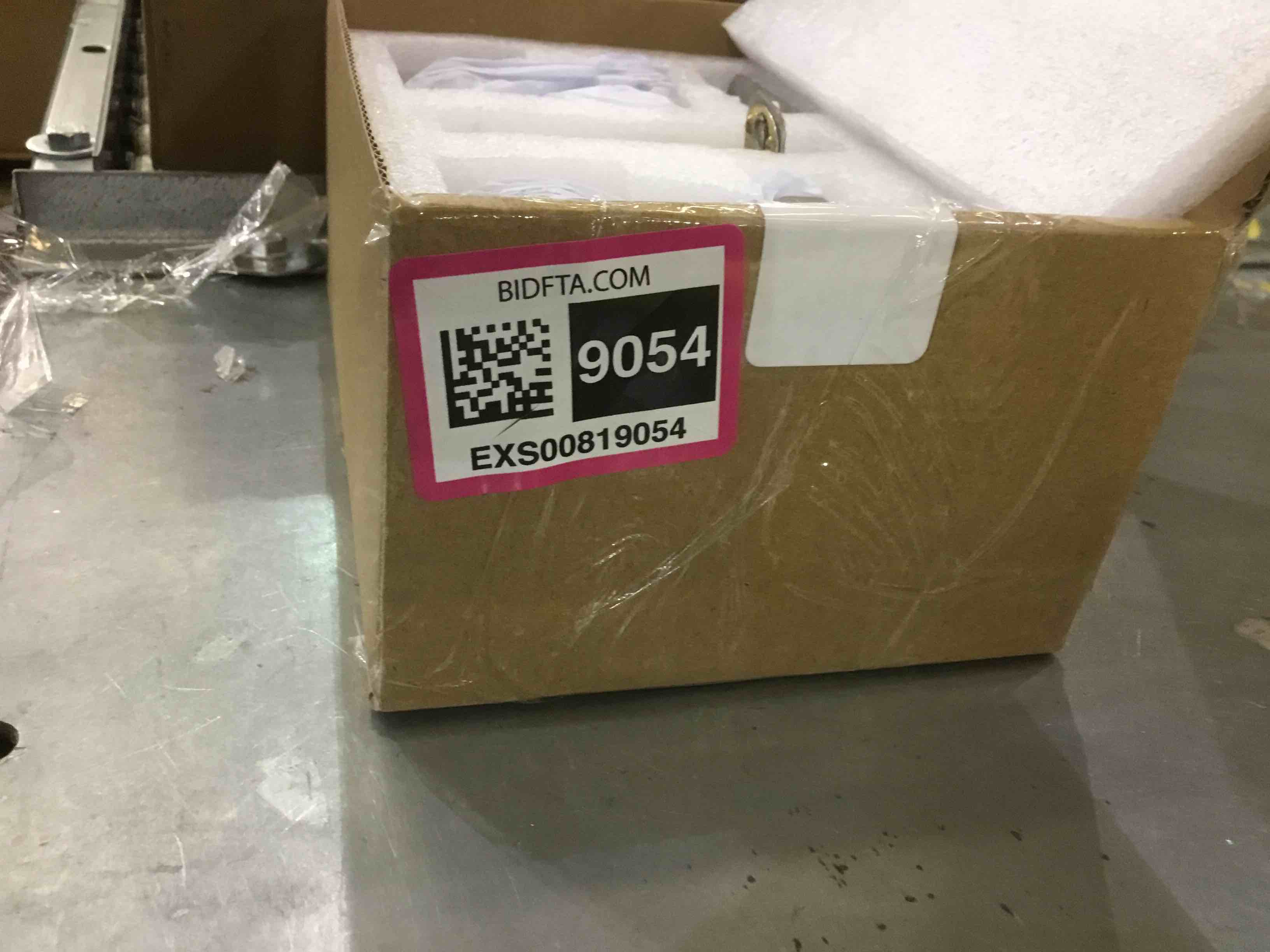 https://s3.amazonaws.com/lotting-images-prod/bidfta/EXS00819054_1698252545440.jpeg