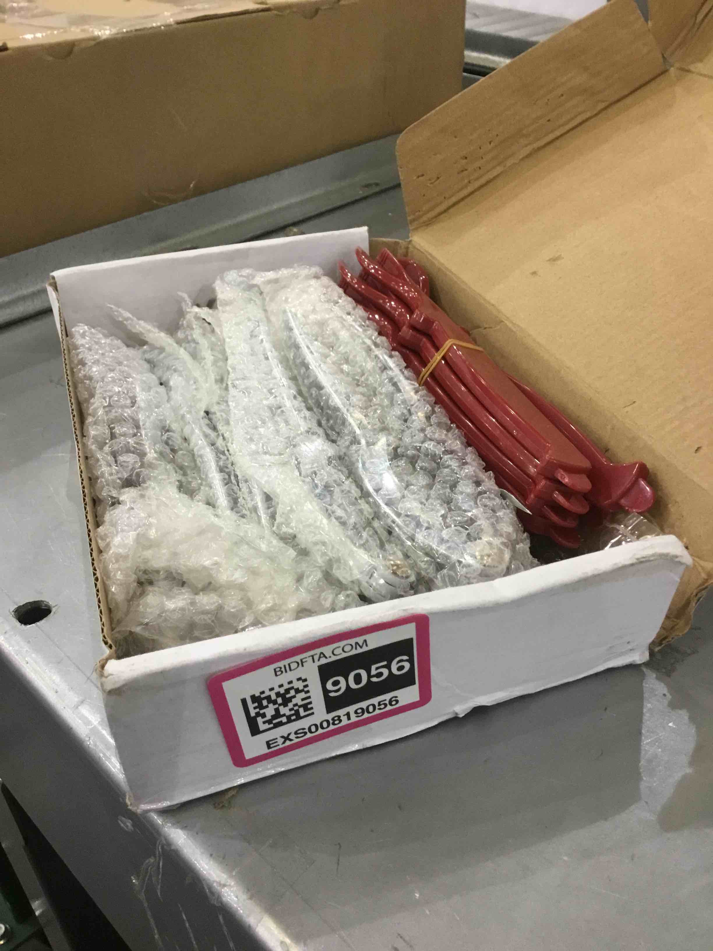 https://s3.amazonaws.com/lotting-images-prod/bidfta/EXS00819056_1698252764392.jpeg