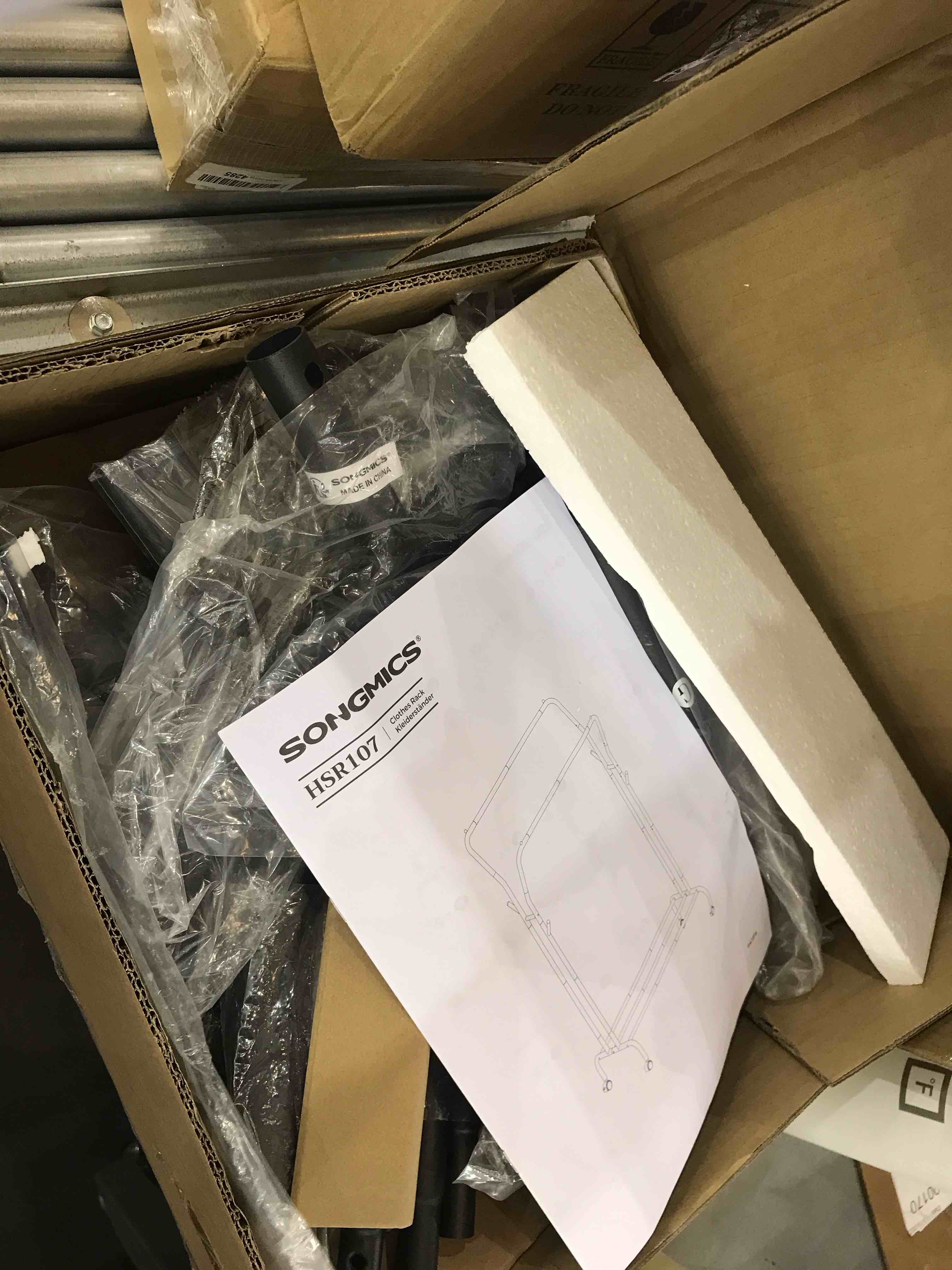 https://s3.amazonaws.com/lotting-images-prod/bidfta/EXS00819138_1698333571836.jpeg