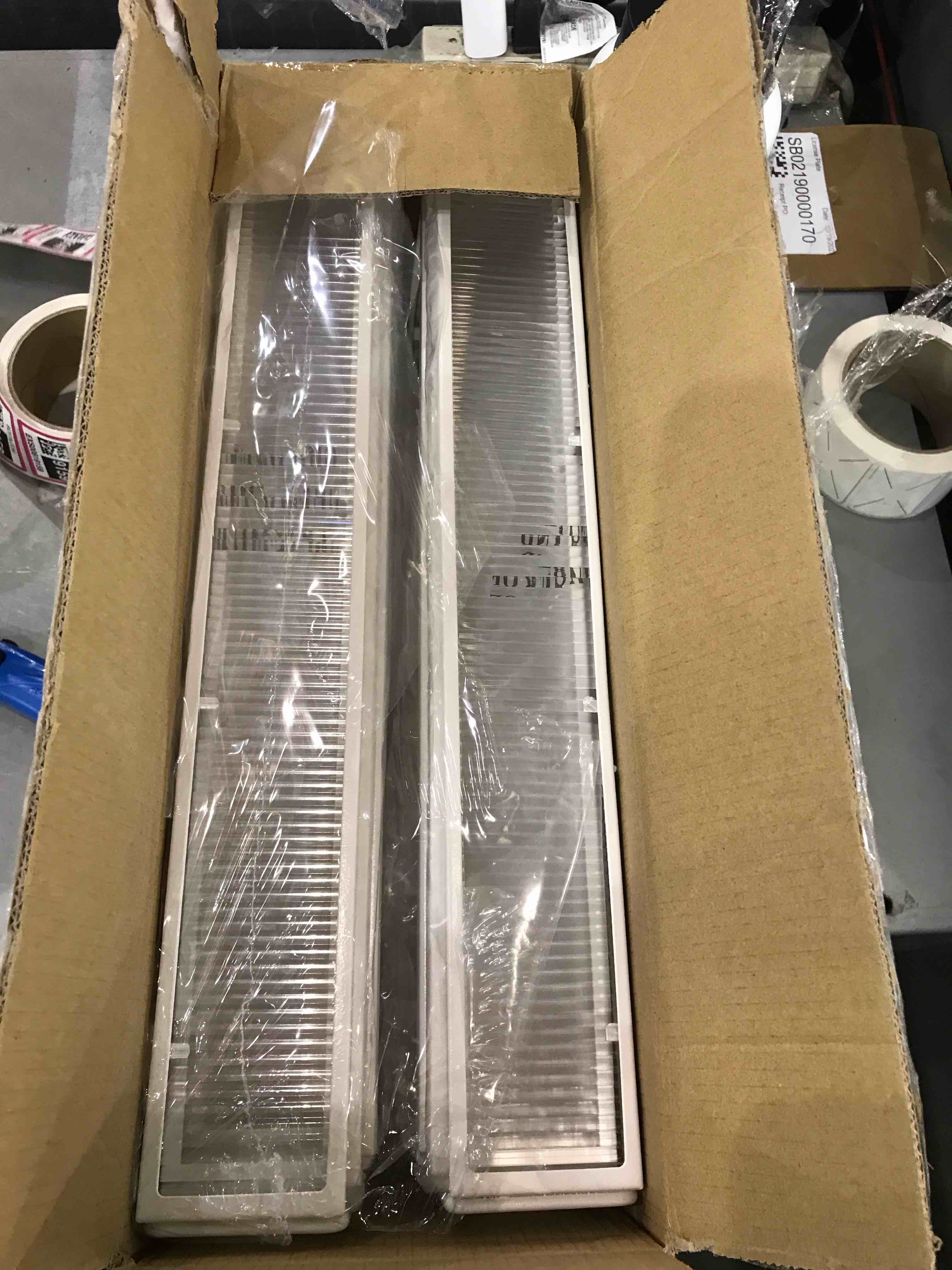 https://s3.amazonaws.com/lotting-images-prod/bidfta/EXS00819142_1698334155278.jpeg