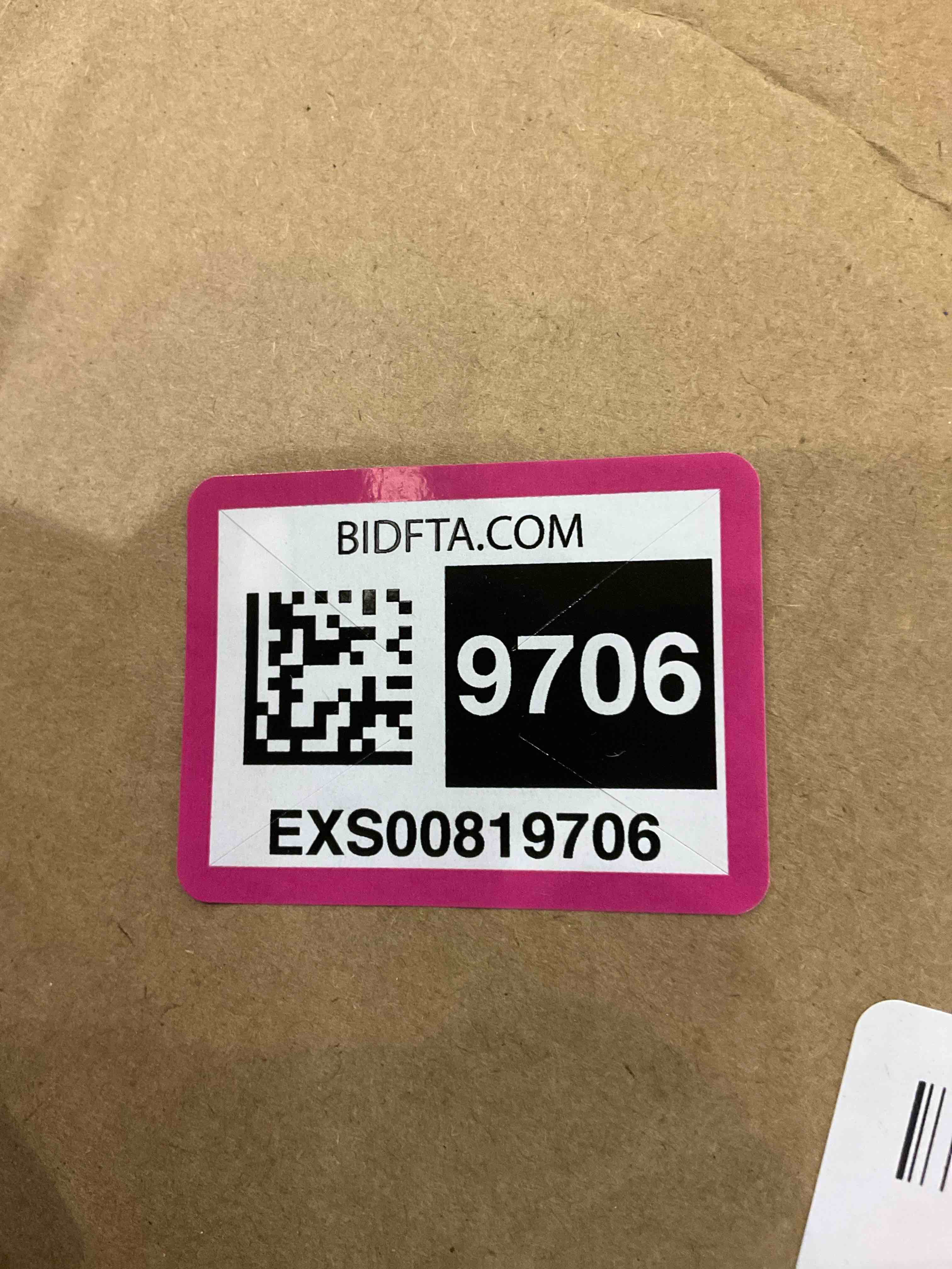 https://s3.amazonaws.com/lotting-images-prod/bidfta/EXS00819706_1698694592521.jpeg