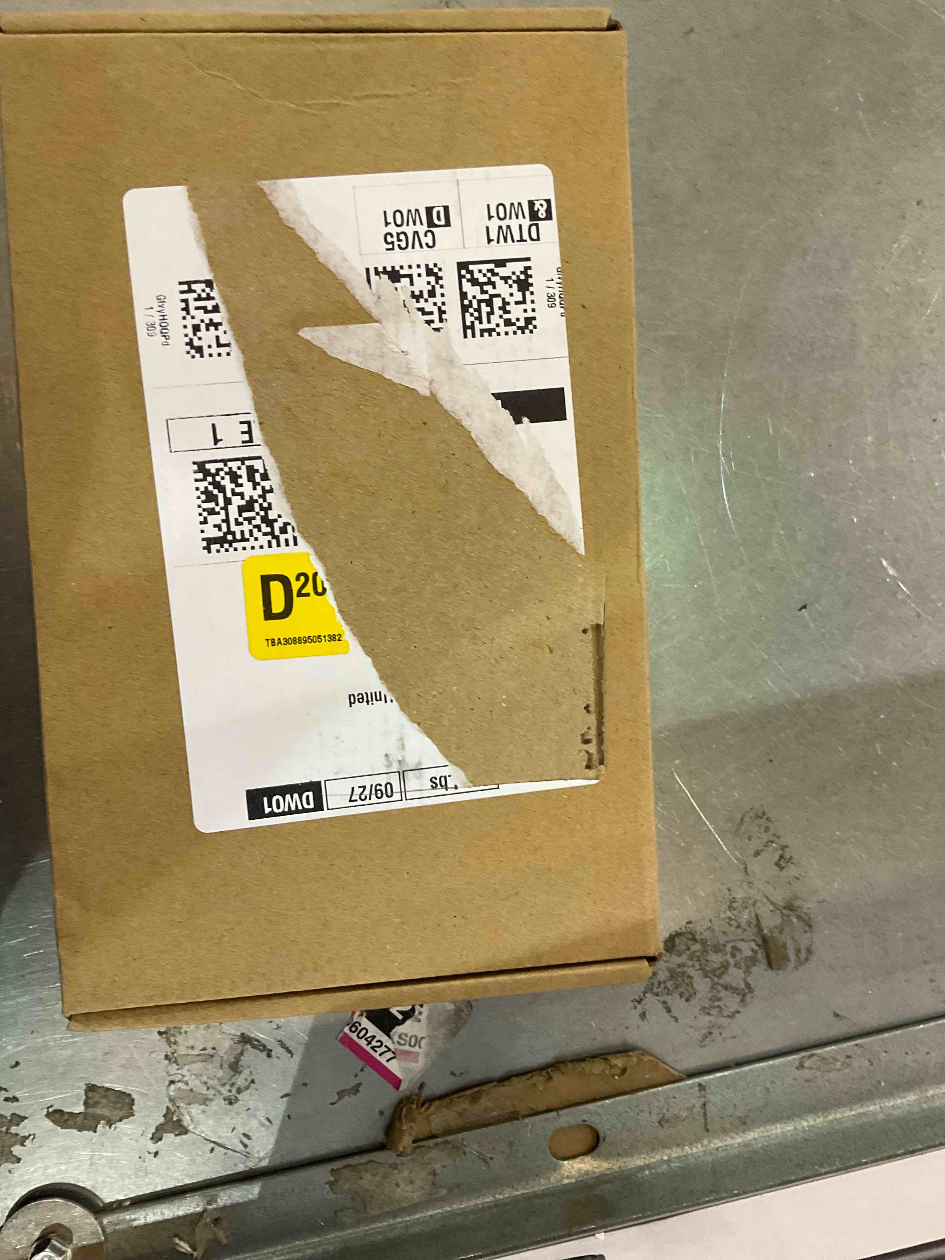 https://s3.amazonaws.com/lotting-images-prod/bidfta/EXS00820083_1699469058114.jpeg