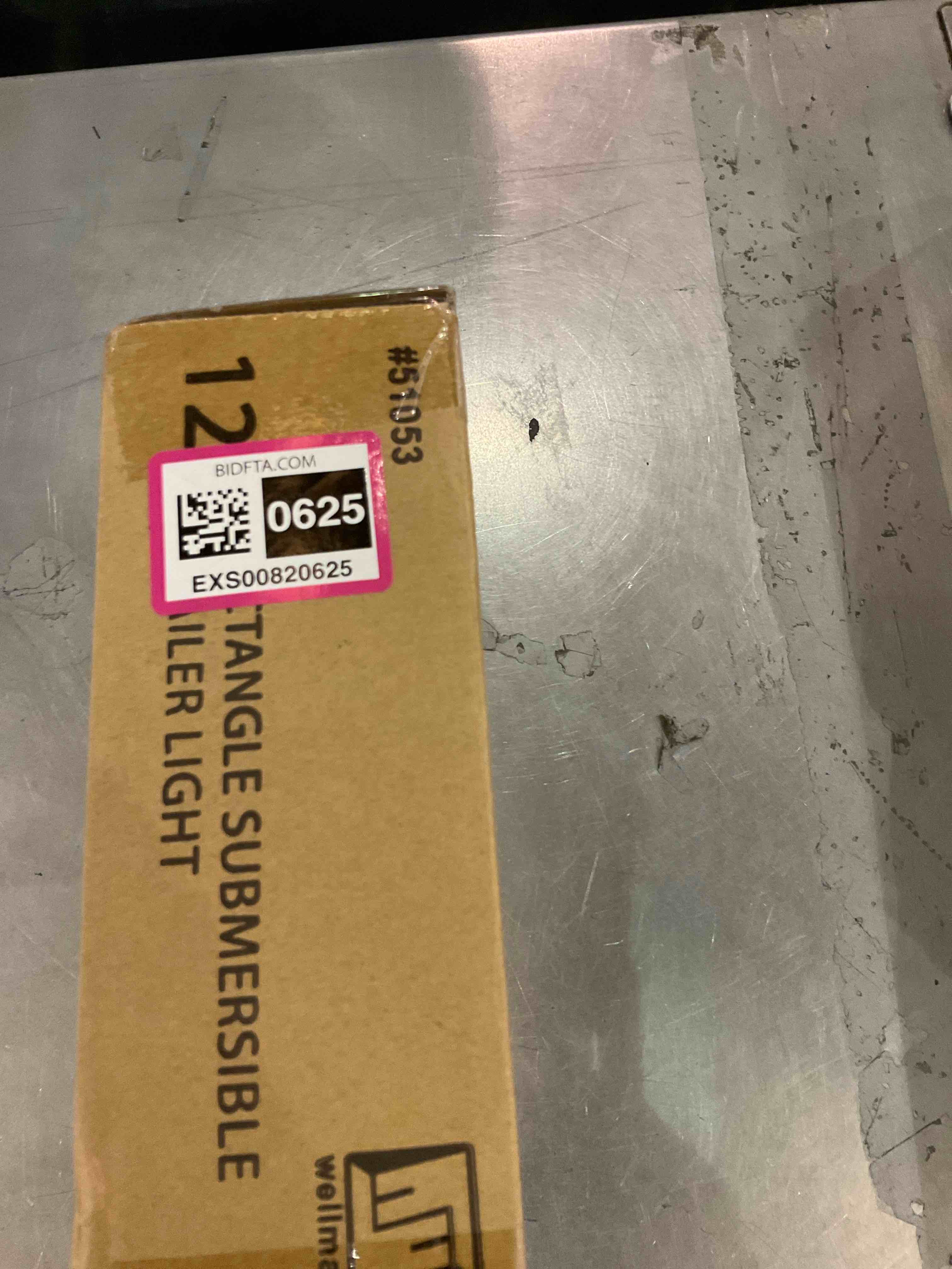 https://s3.amazonaws.com/lotting-images-prod/bidfta/EXS00820625_1699547139323.jpeg