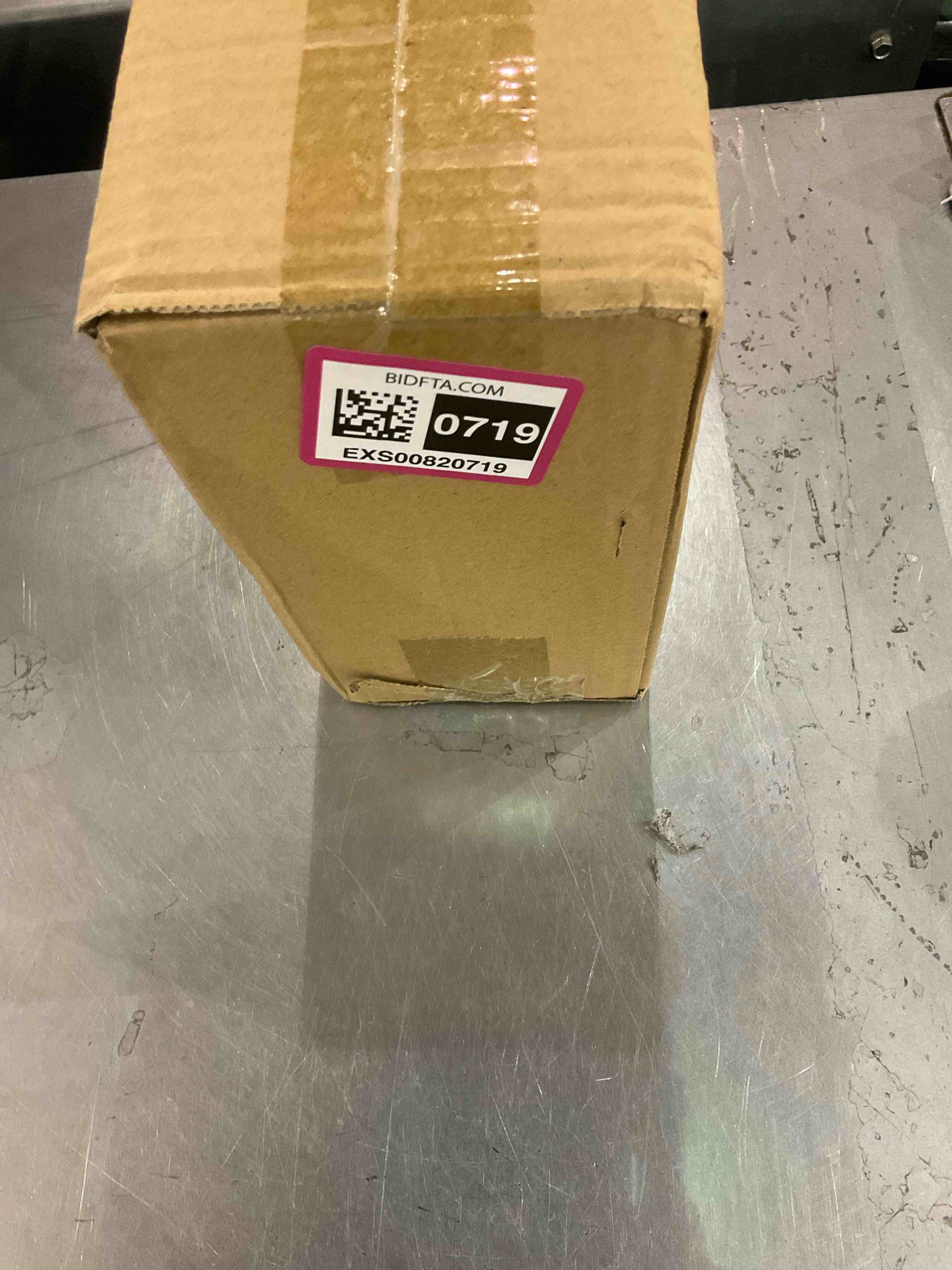 https://s3.amazonaws.com/lotting-images-prod/bidfta/EXS00820719_1699558363678.jpeg