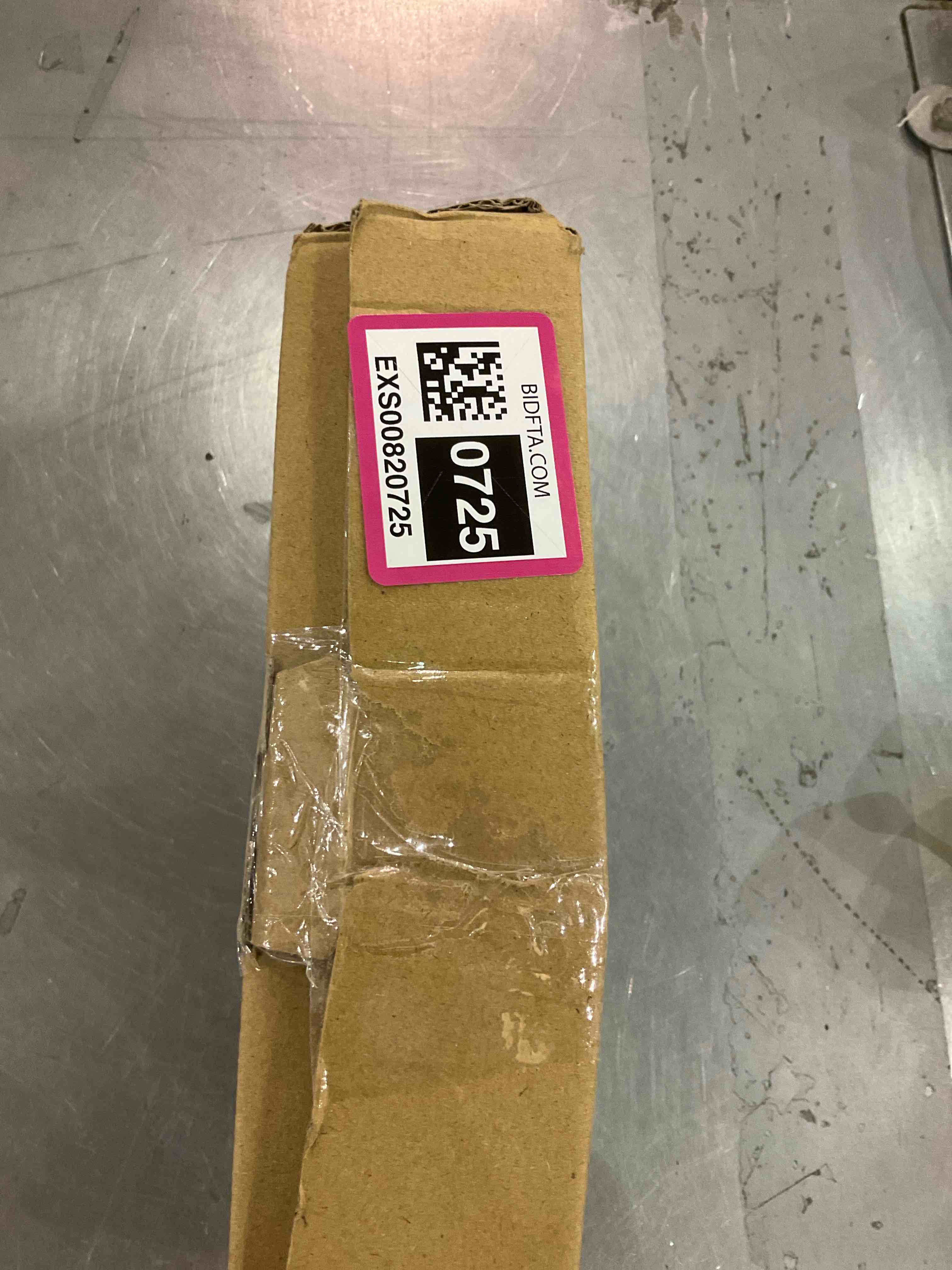 https://s3.amazonaws.com/lotting-images-prod/bidfta/EXS00820725_1699559018750.jpeg