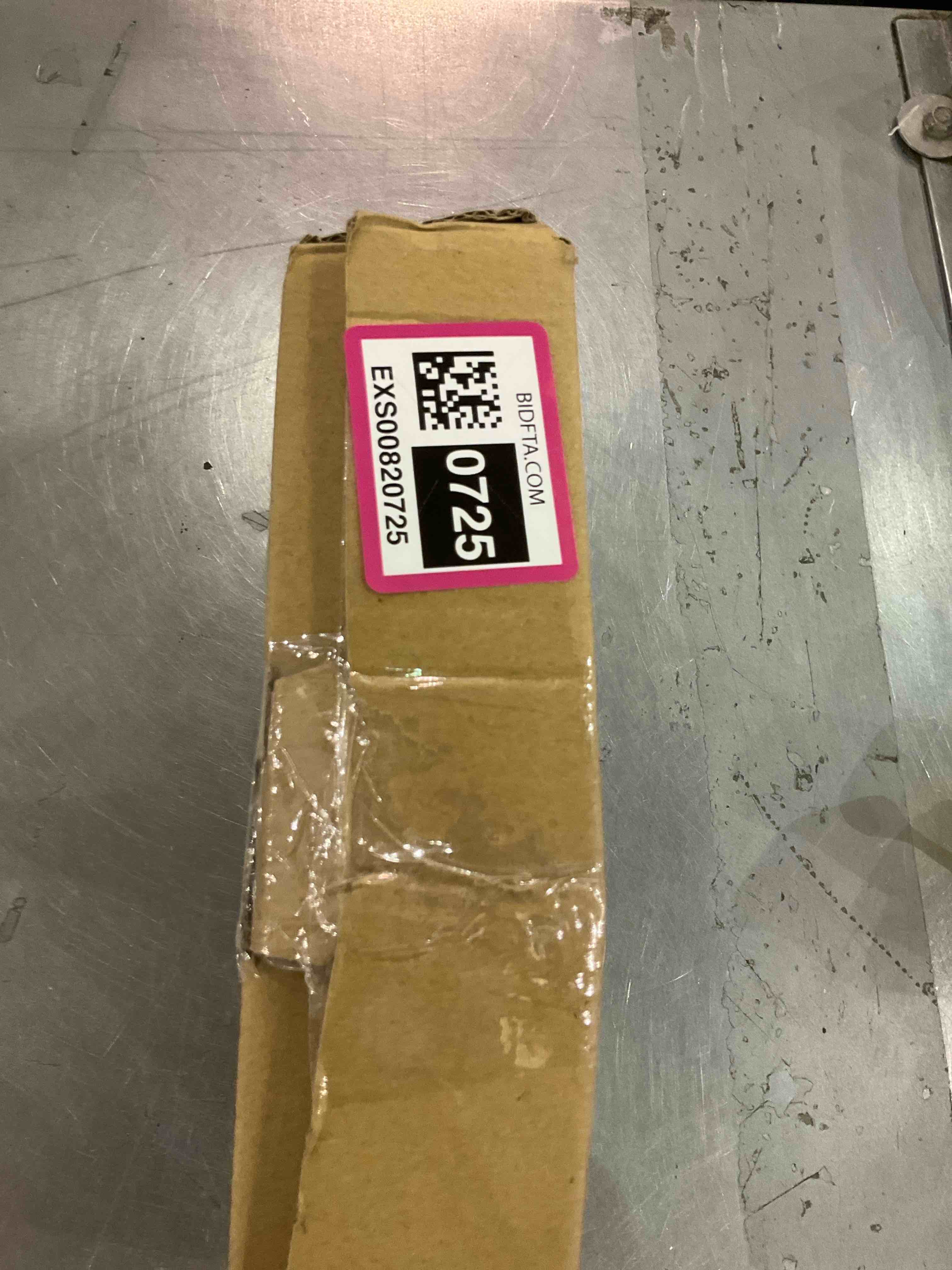 https://s3.amazonaws.com/lotting-images-prod/bidfta/EXS00820725_1699559019723.jpeg