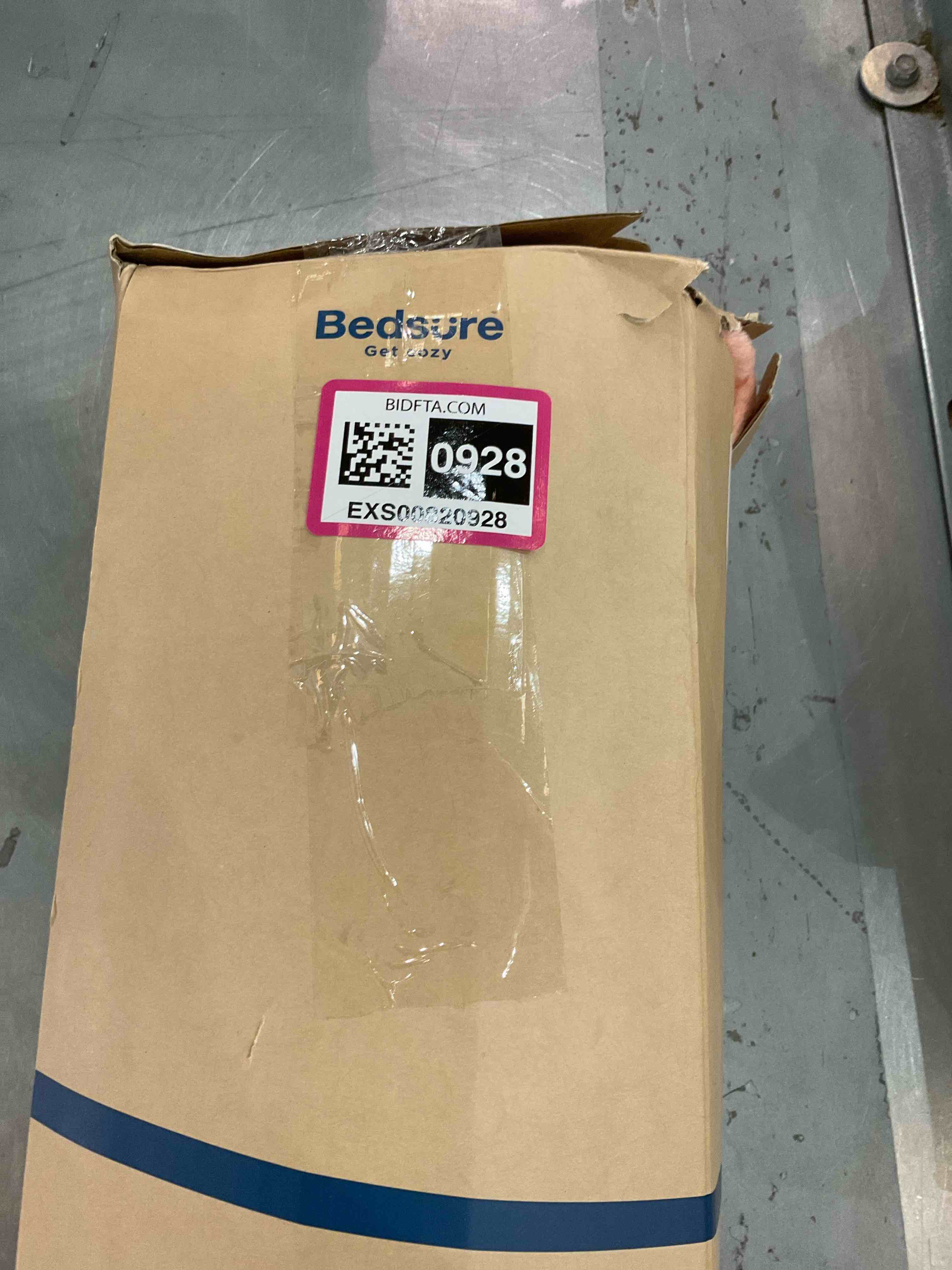https://s3.amazonaws.com/lotting-images-prod/bidfta/EXS00820928_1699633323902.jpeg