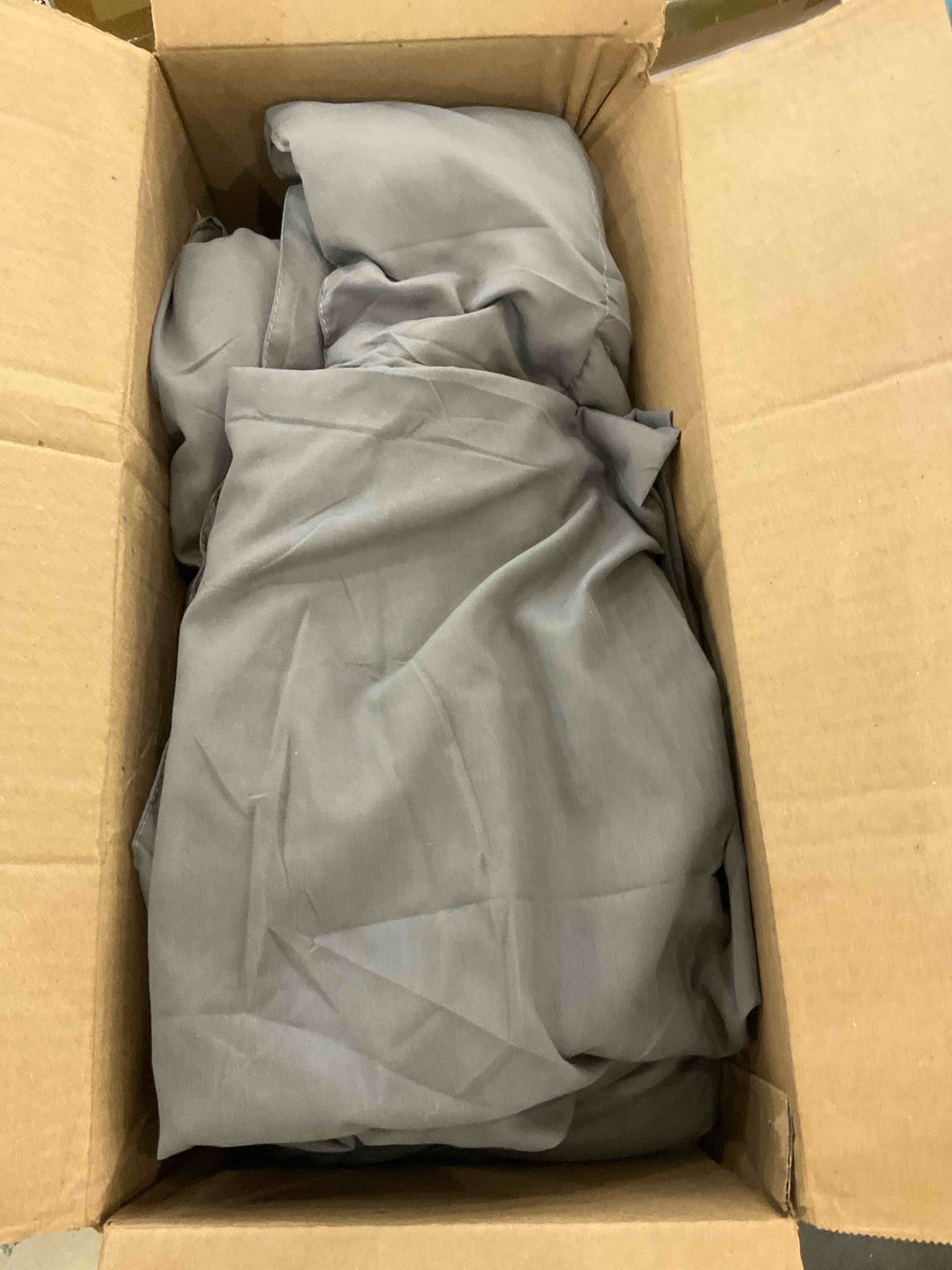 https://s3.amazonaws.com/lotting-images-prod/bidfta/EXS00821518_1703088243753.jpeg