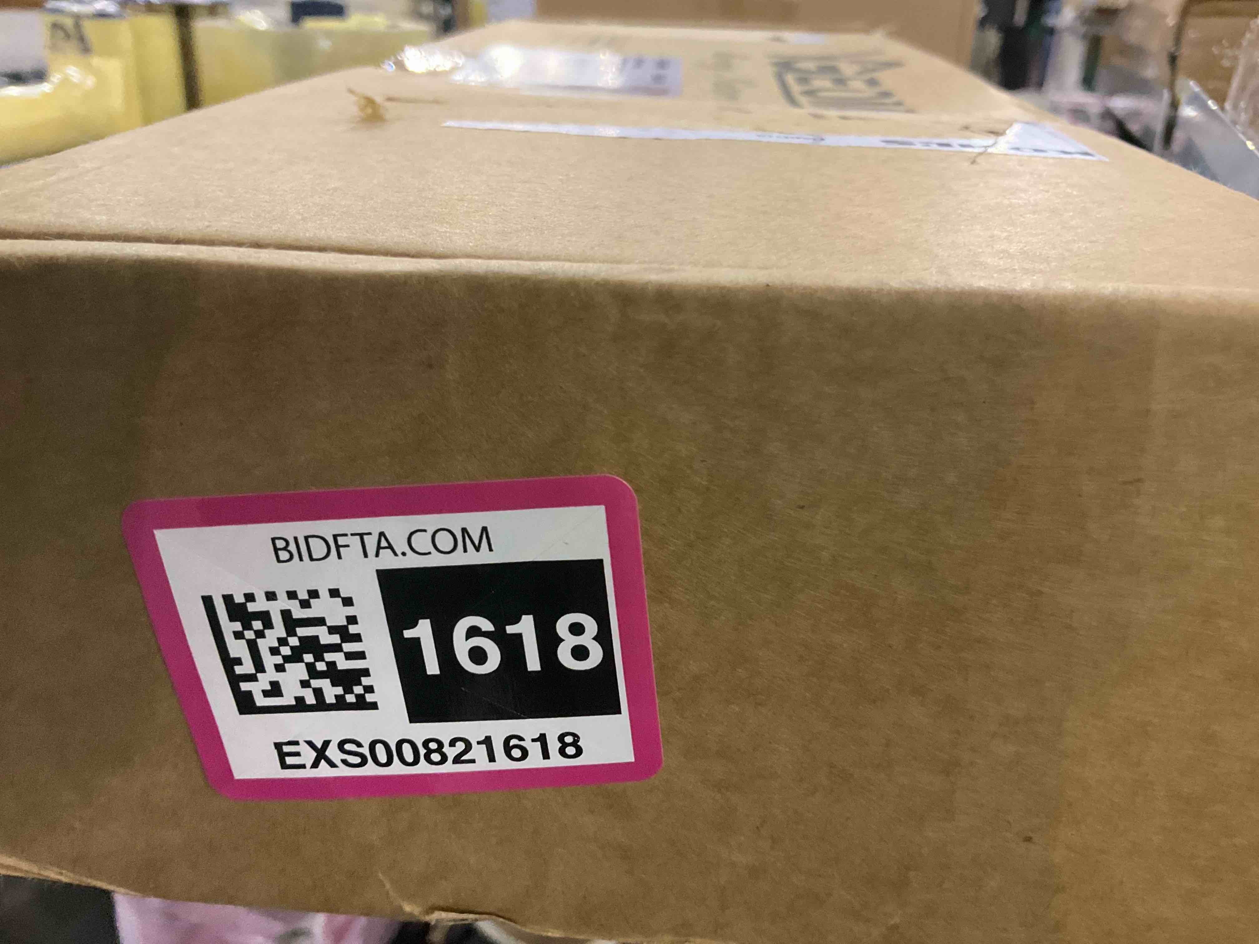 https://s3.amazonaws.com/lotting-images-prod/bidfta/EXS00821618_1703251455723.jpeg