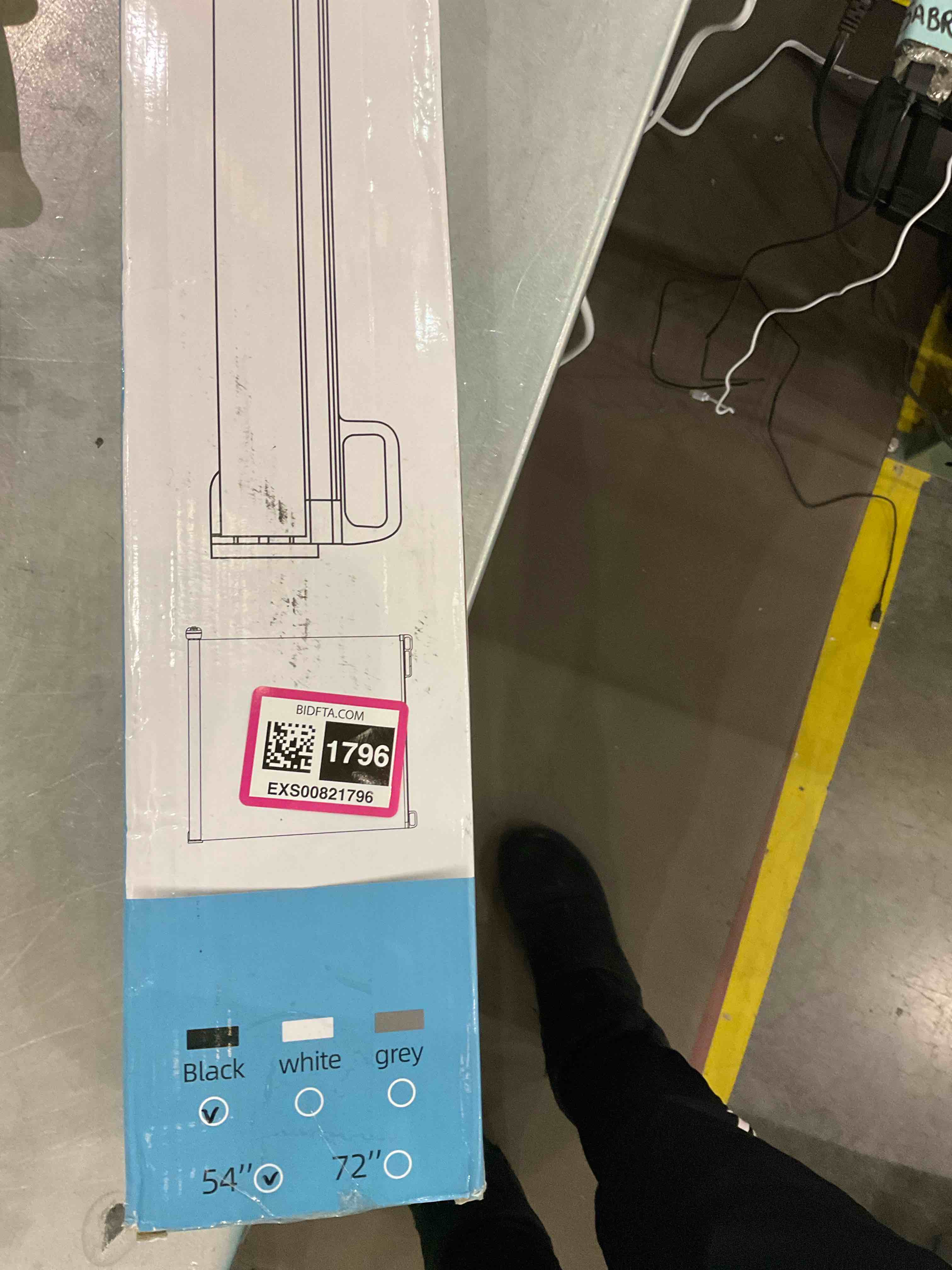 retractable indoor outdoor gate