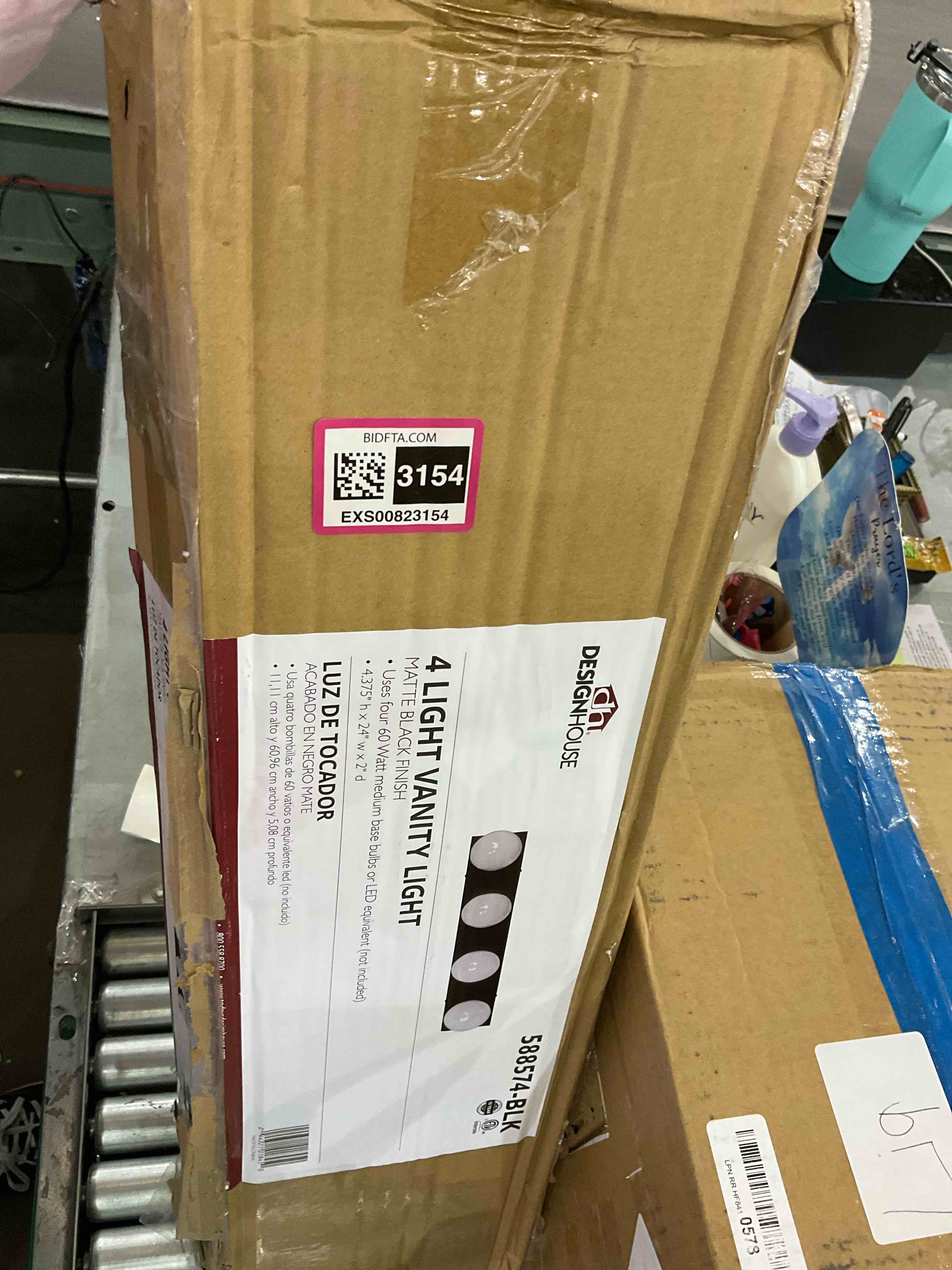 https://s3.amazonaws.com/lotting-images-prod/bidfta/EXS00823154_1700231533257.jpeg
