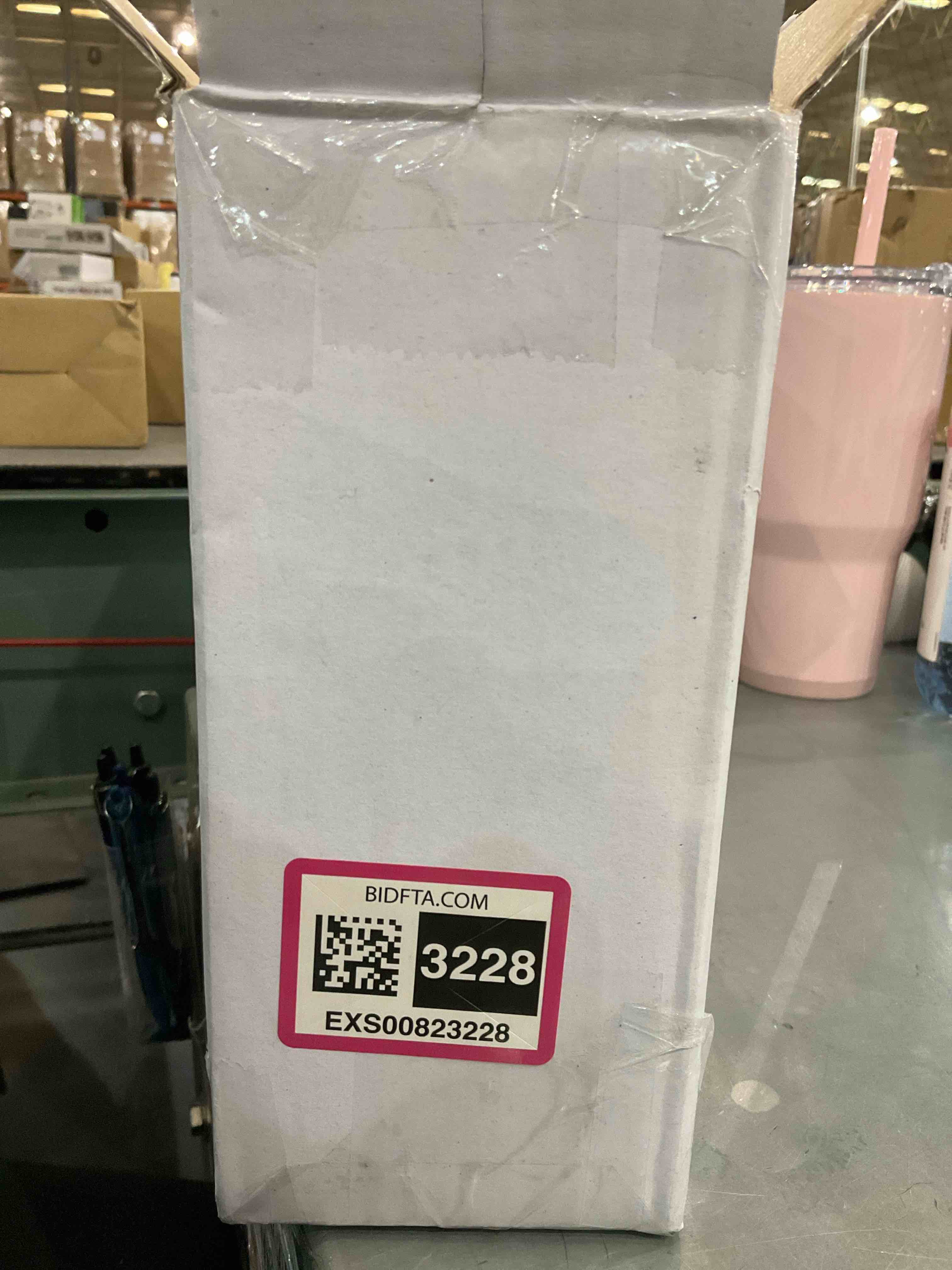 https://s3.amazonaws.com/lotting-images-prod/bidfta/EXS00823228_1700498091258.jpeg