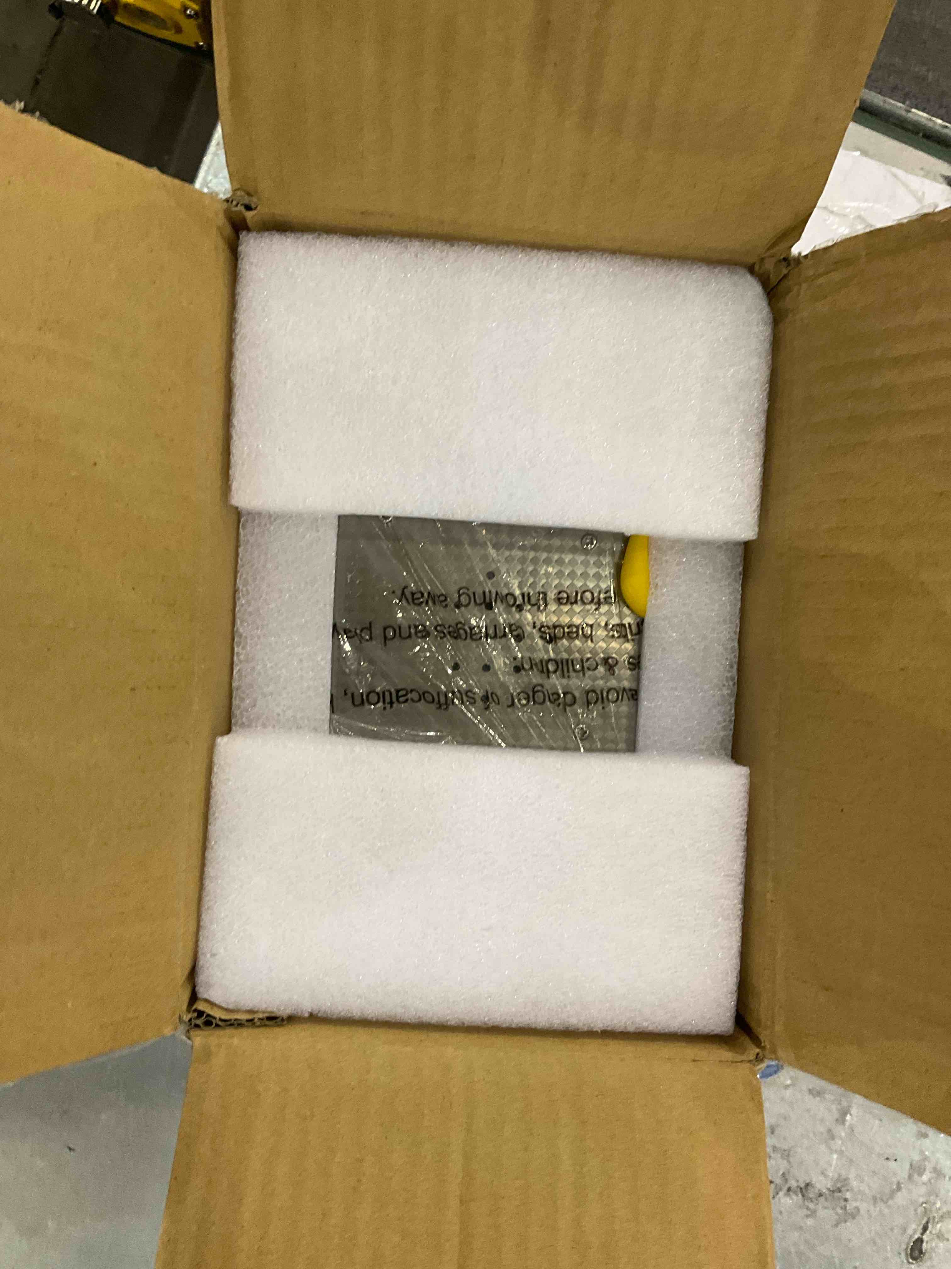 https://s3.amazonaws.com/lotting-images-prod/bidfta/EXS00824038_1699363867413.jpeg