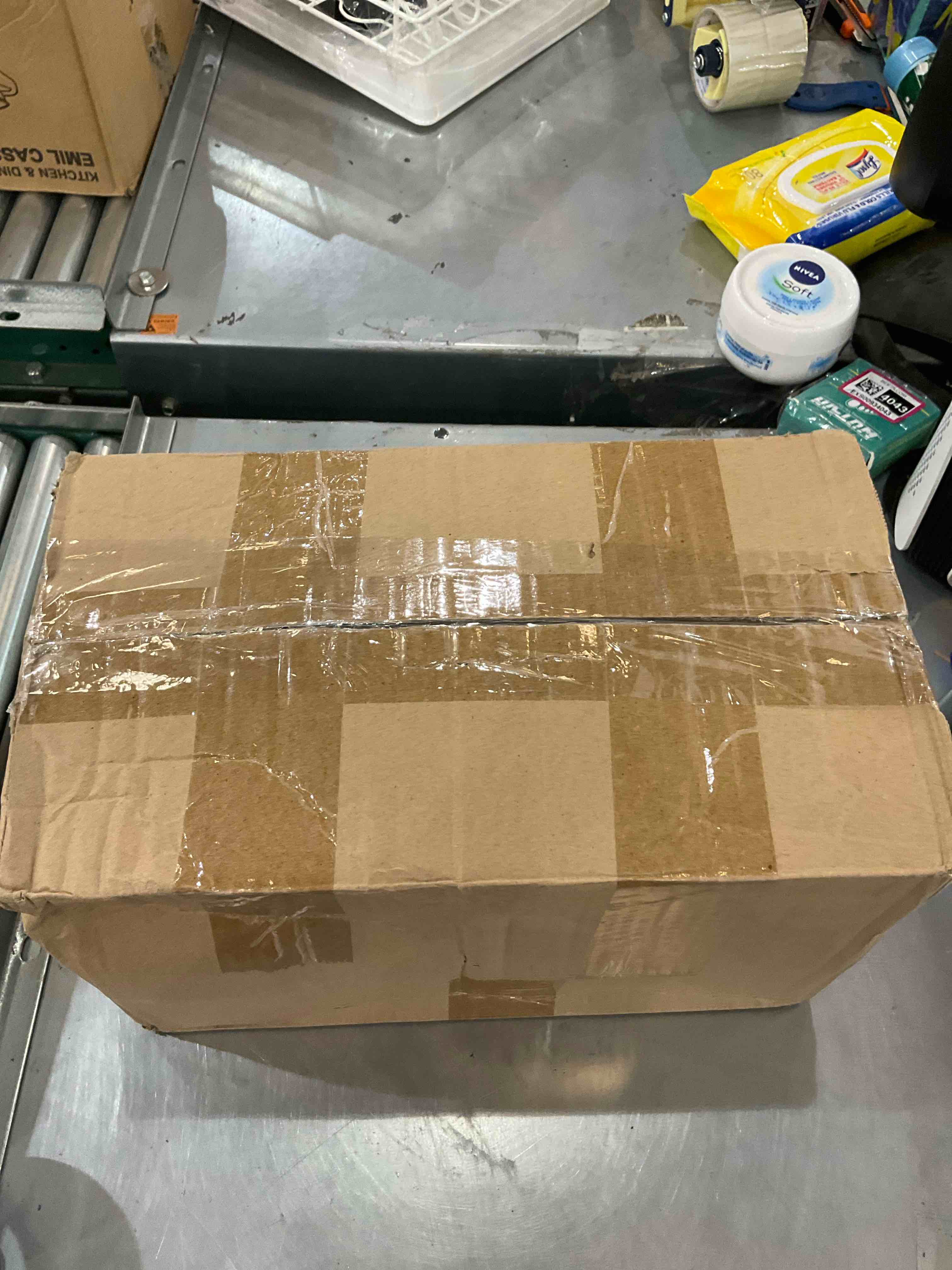 https://s3.amazonaws.com/lotting-images-prod/bidfta/EXS00824509_1699034102379.jpeg
