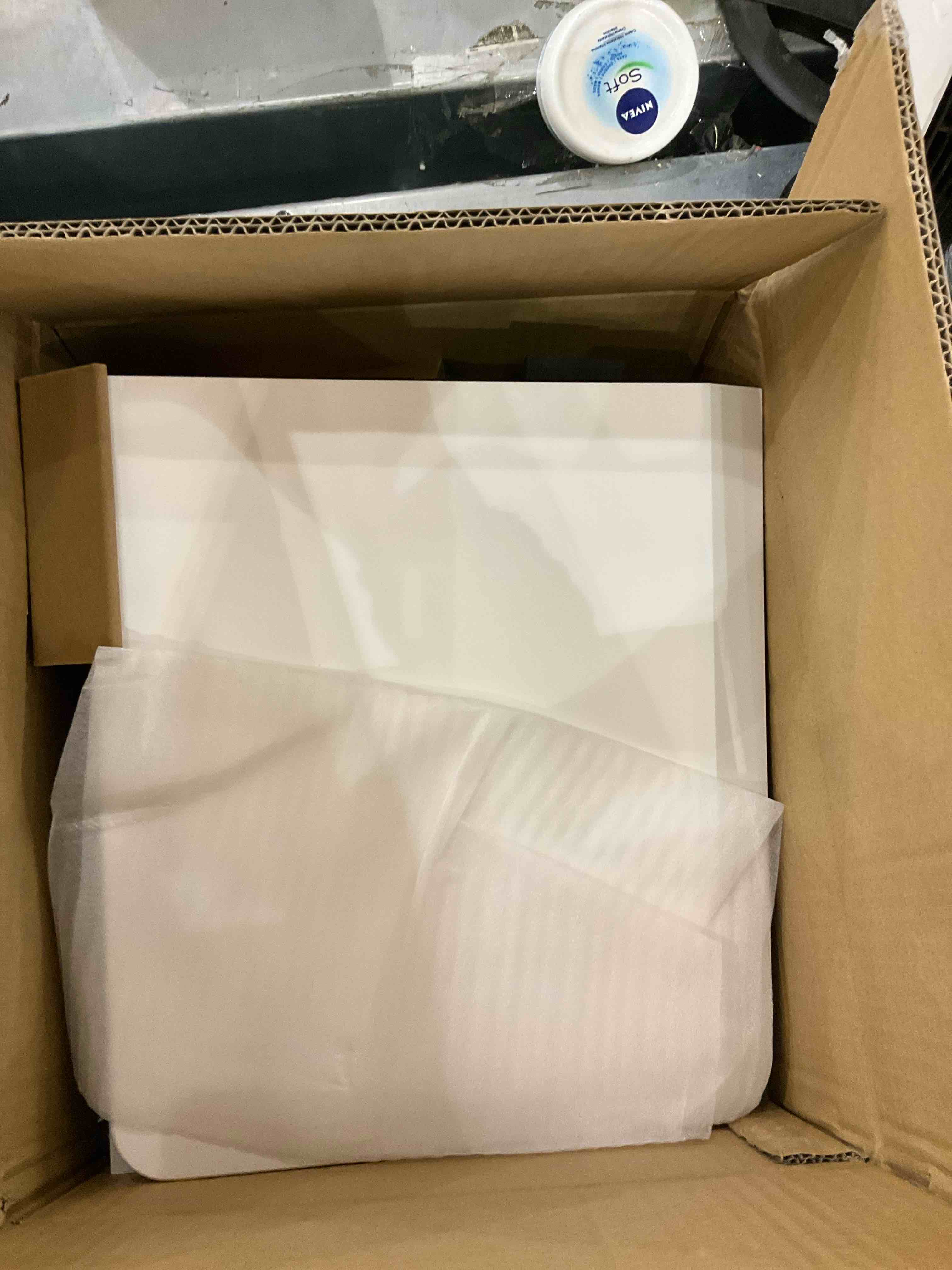 https://s3.amazonaws.com/lotting-images-prod/bidfta/EXS00824736_1699295910210.jpeg