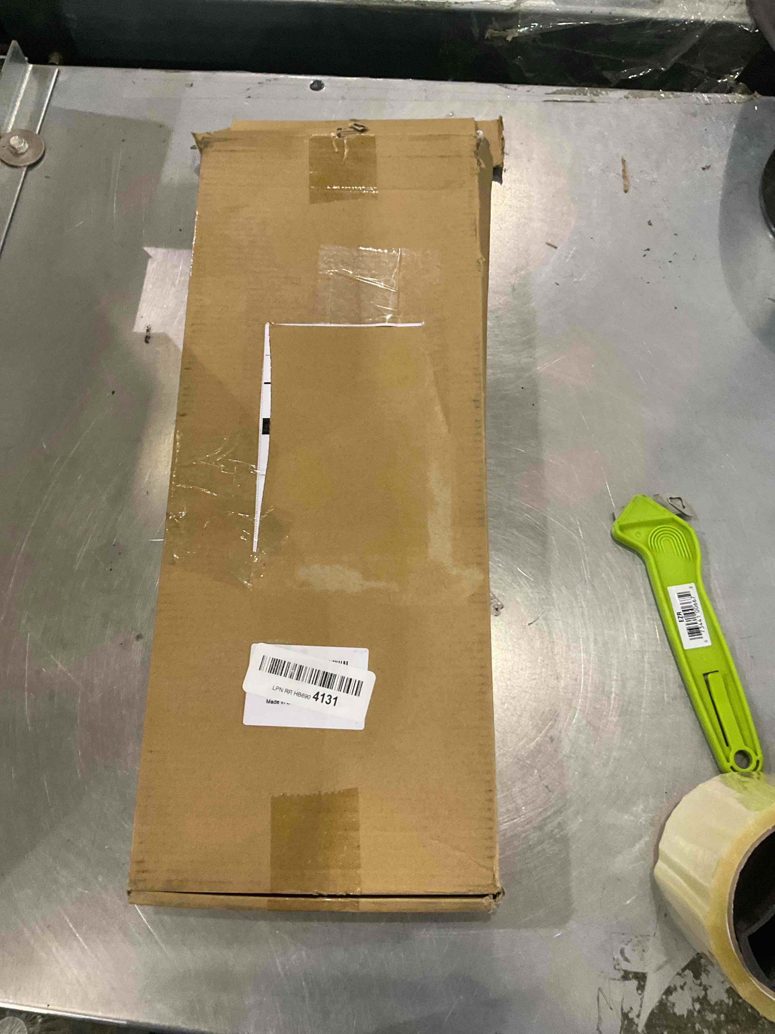 https://s3.amazonaws.com/lotting-images-prod/bidfta/EXS00824832_1699364830482.jpeg