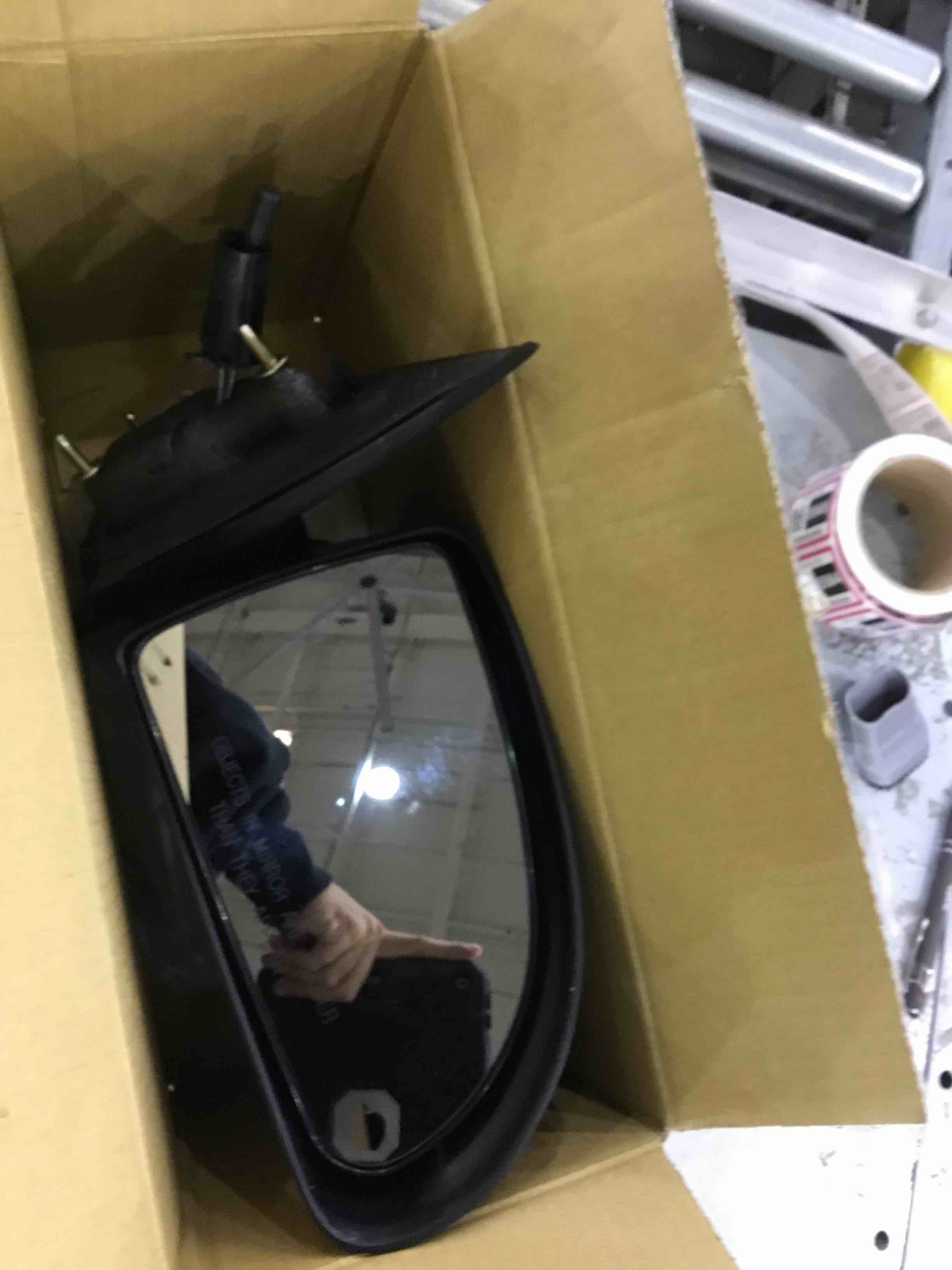 https://s3.amazonaws.com/lotting-images-prod/bidfta/EXS00825550_1699906689809.jpeg