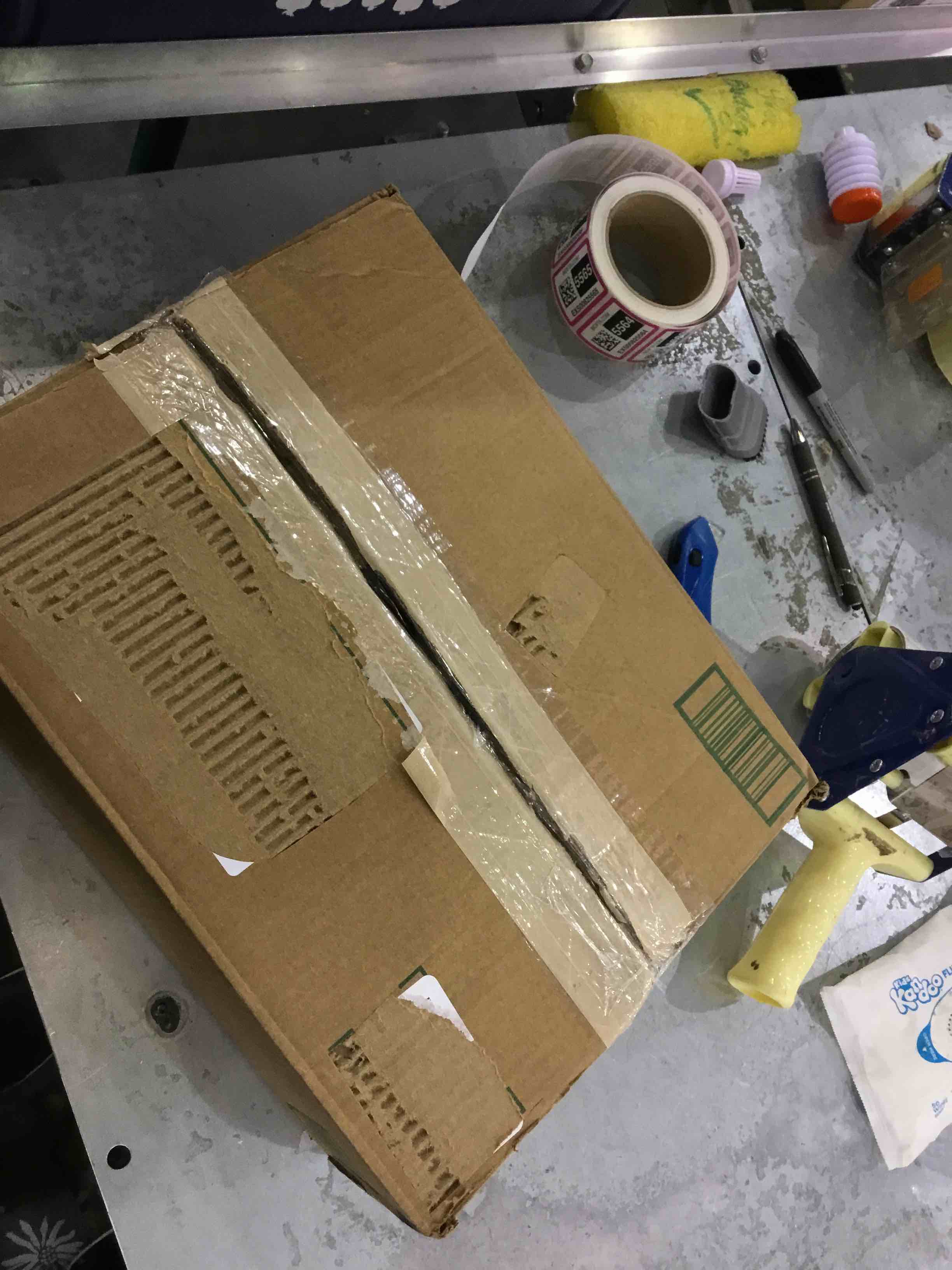 https://s3.amazonaws.com/lotting-images-prod/bidfta/EXS00825557_1699906240132.jpeg