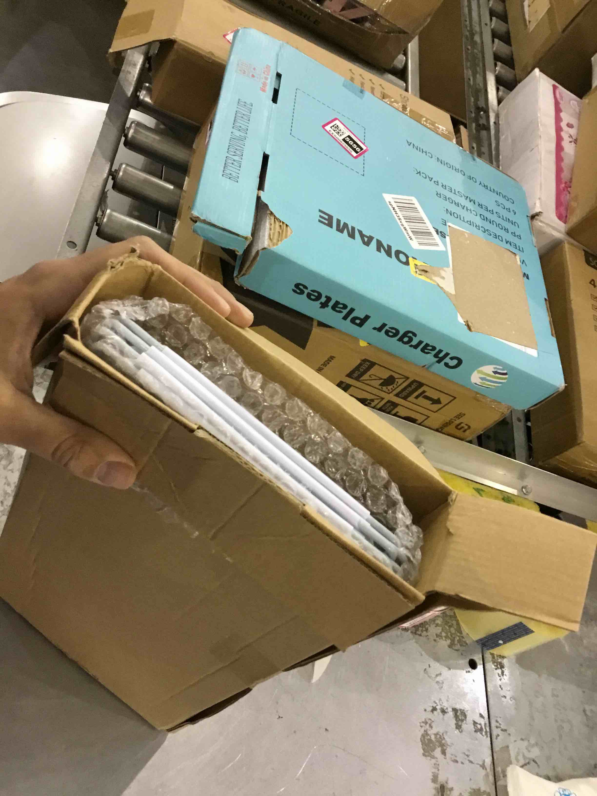 https://s3.amazonaws.com/lotting-images-prod/bidfta/EXS00825655_1699969780632.jpeg
