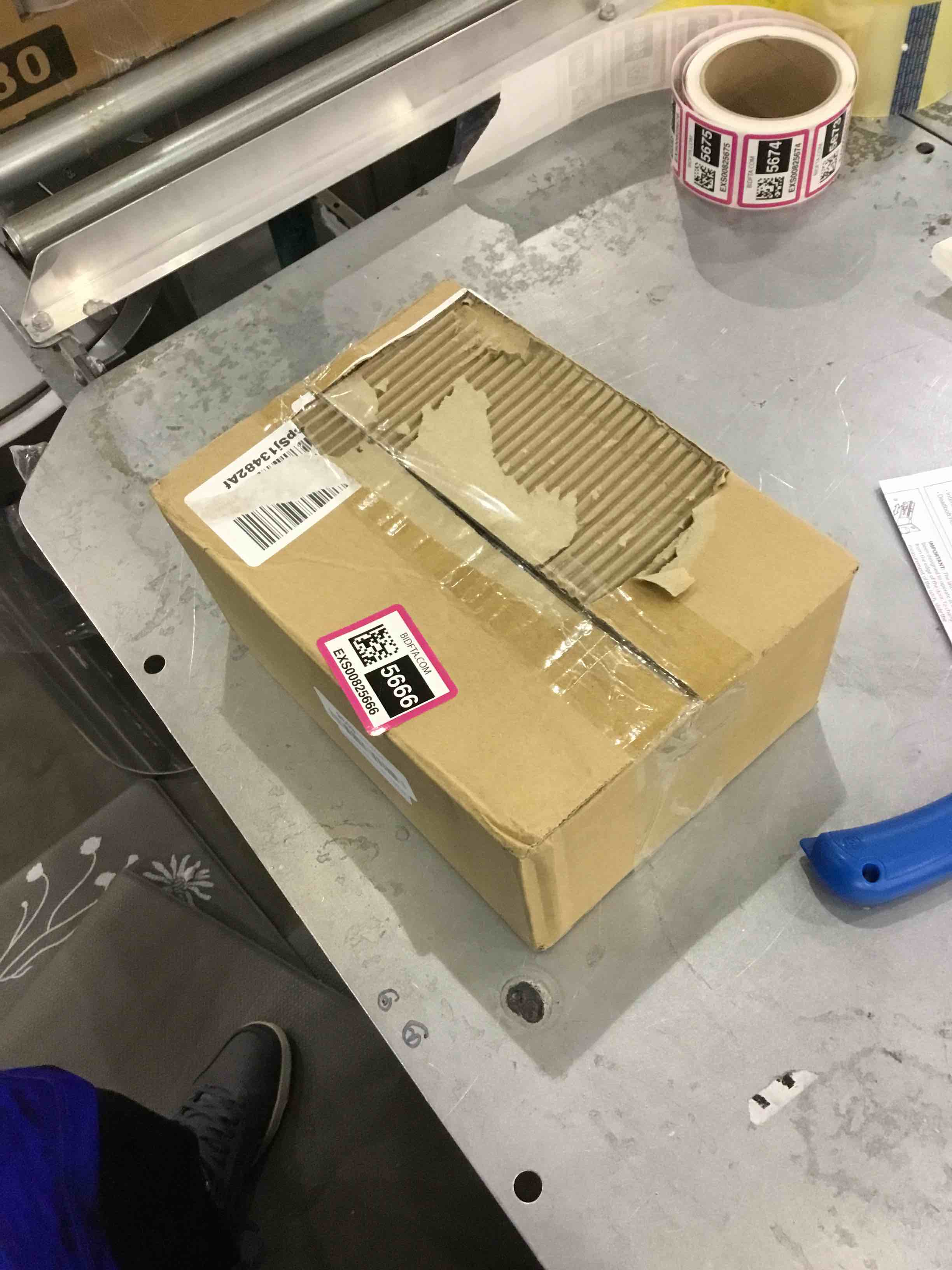 https://s3.amazonaws.com/lotting-images-prod/bidfta/EXS00825666_1699972228828.jpeg