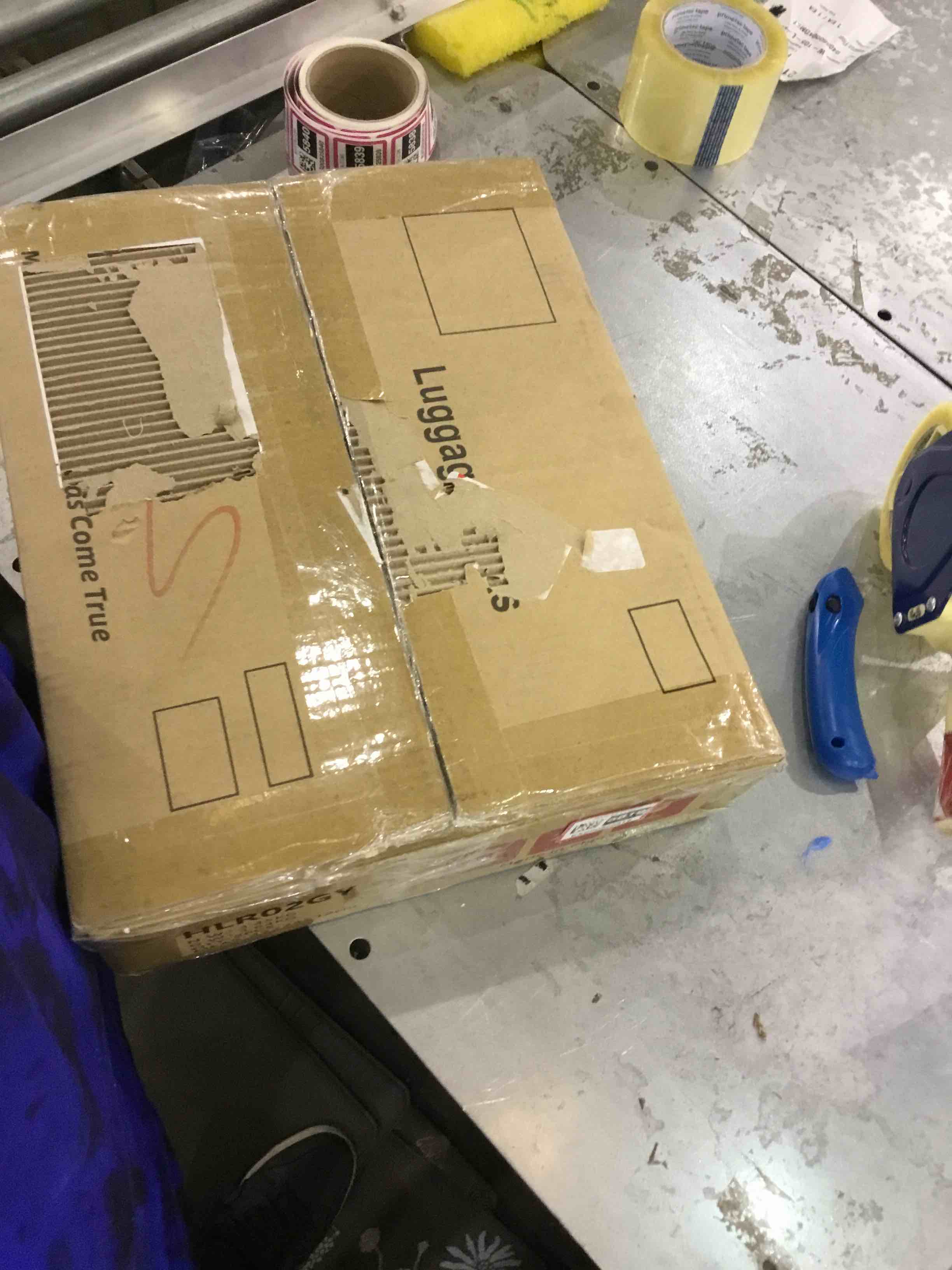 https://s3.amazonaws.com/lotting-images-prod/bidfta/EXS00825819_1699992092477.jpeg