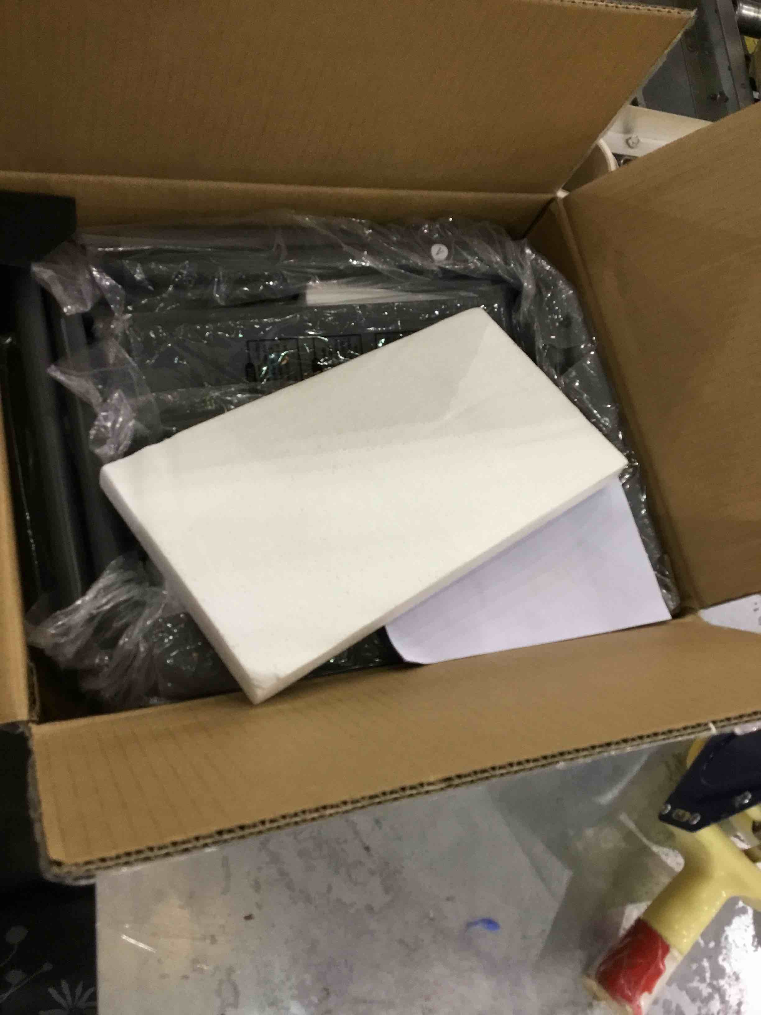 https://s3.amazonaws.com/lotting-images-prod/bidfta/EXS00825819_1699992126862.jpeg