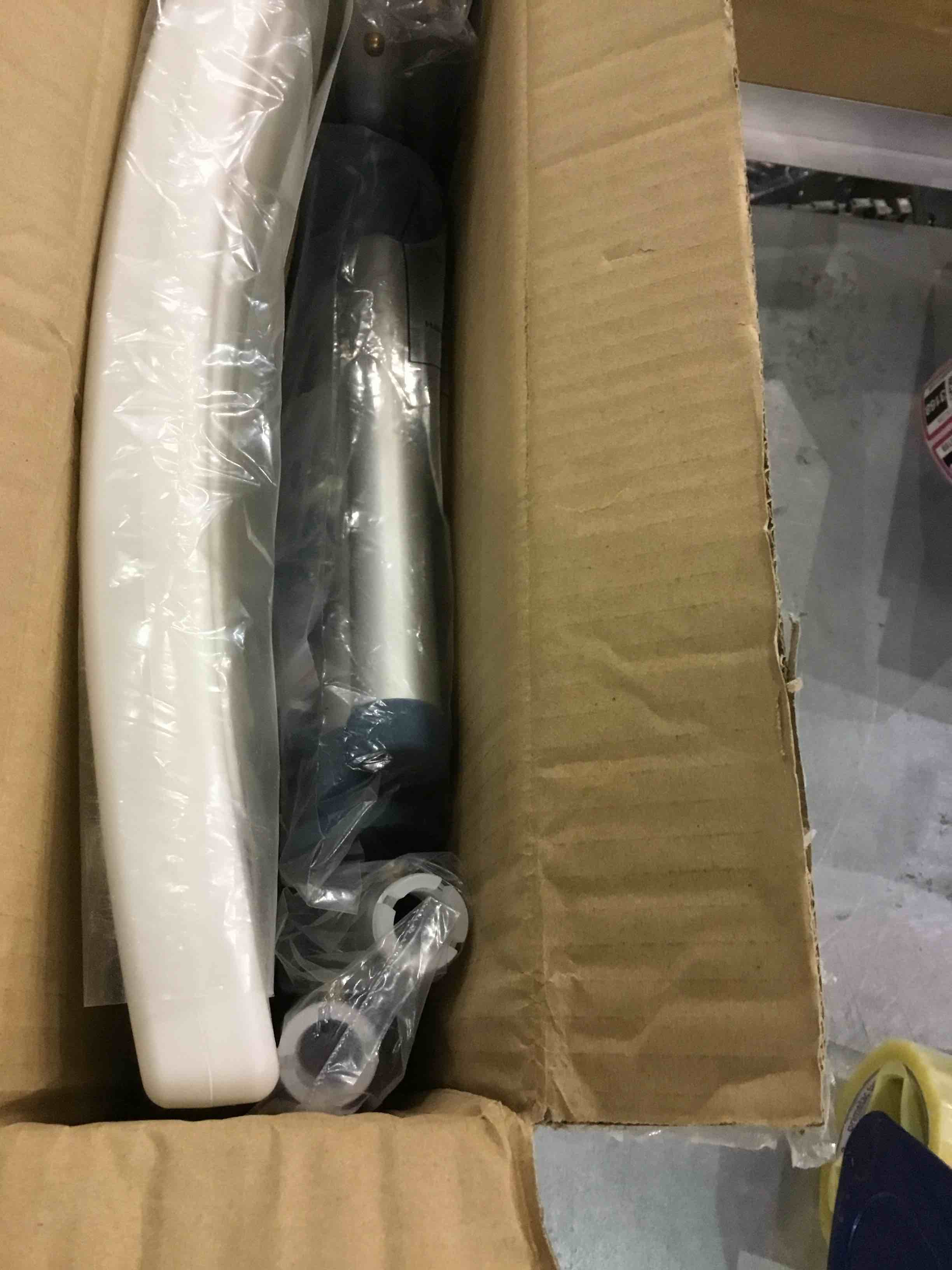 https://s3.amazonaws.com/lotting-images-prod/bidfta/EXS00825887_1700054316986.jpeg