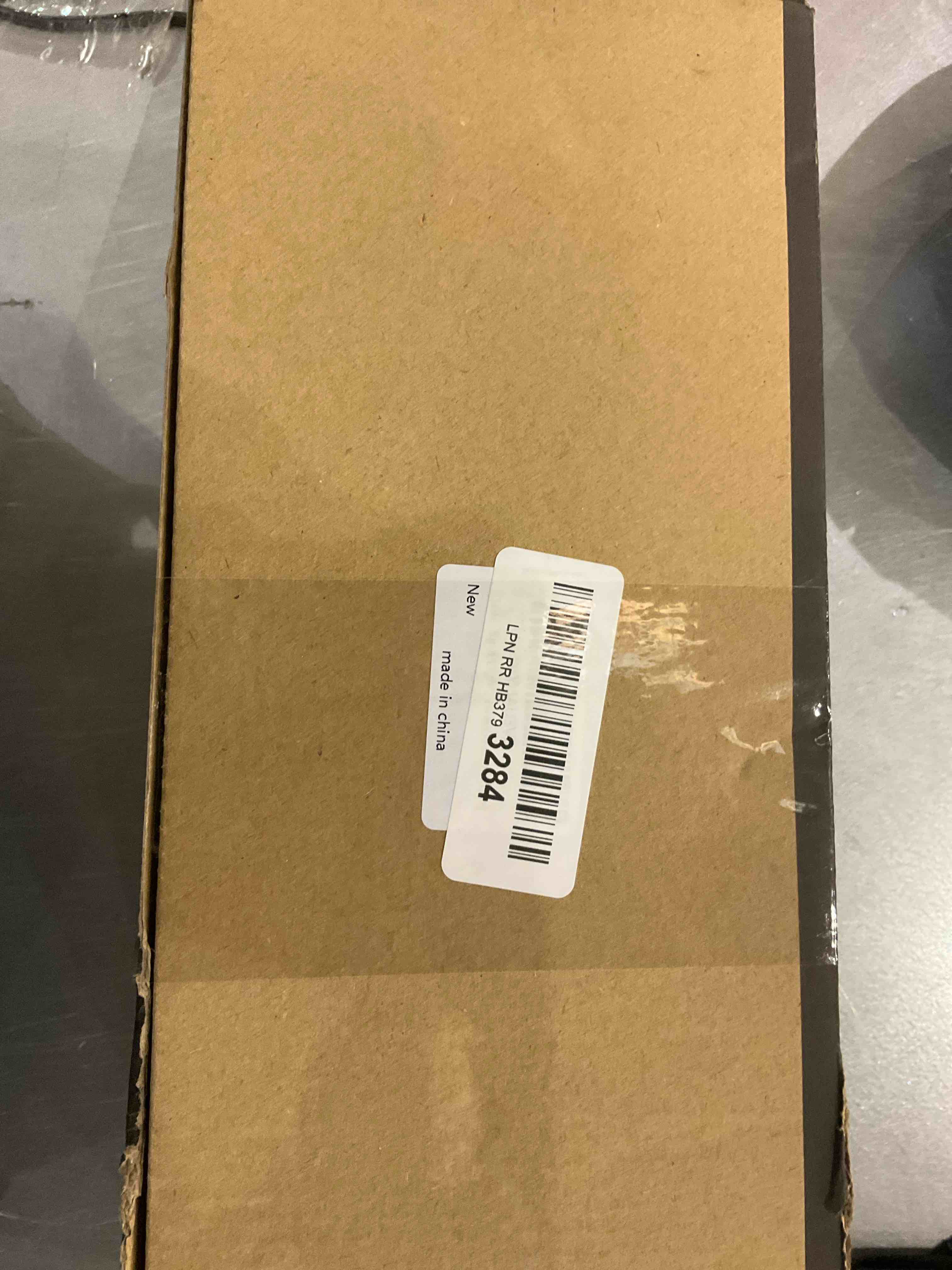 https://s3.amazonaws.com/lotting-images-prod/bidfta/EXS00826484_1700140424913.jpeg