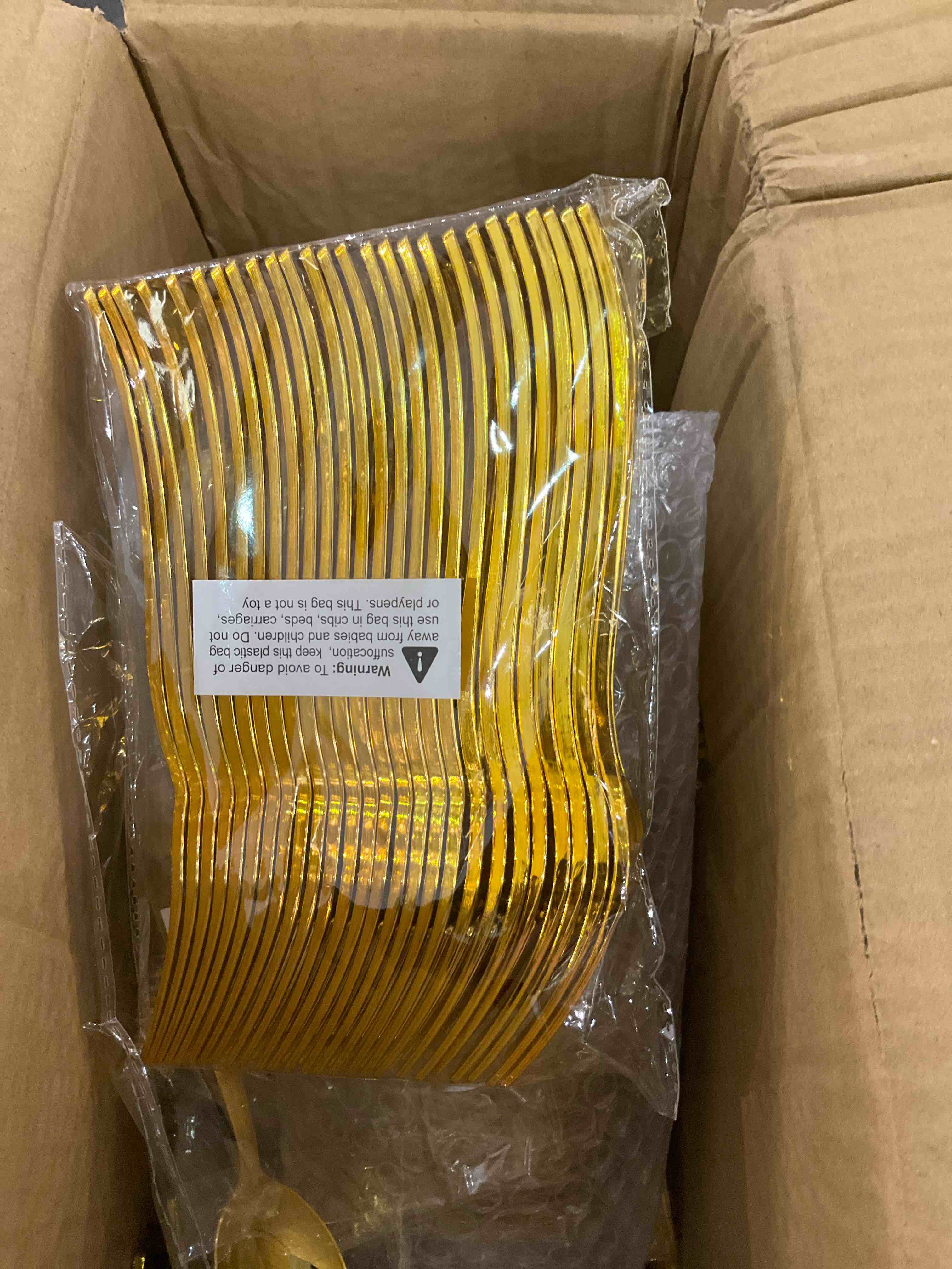 https://s3.amazonaws.com/lotting-images-prod/bidfta/EXS00826577_1699979399610.jpeg