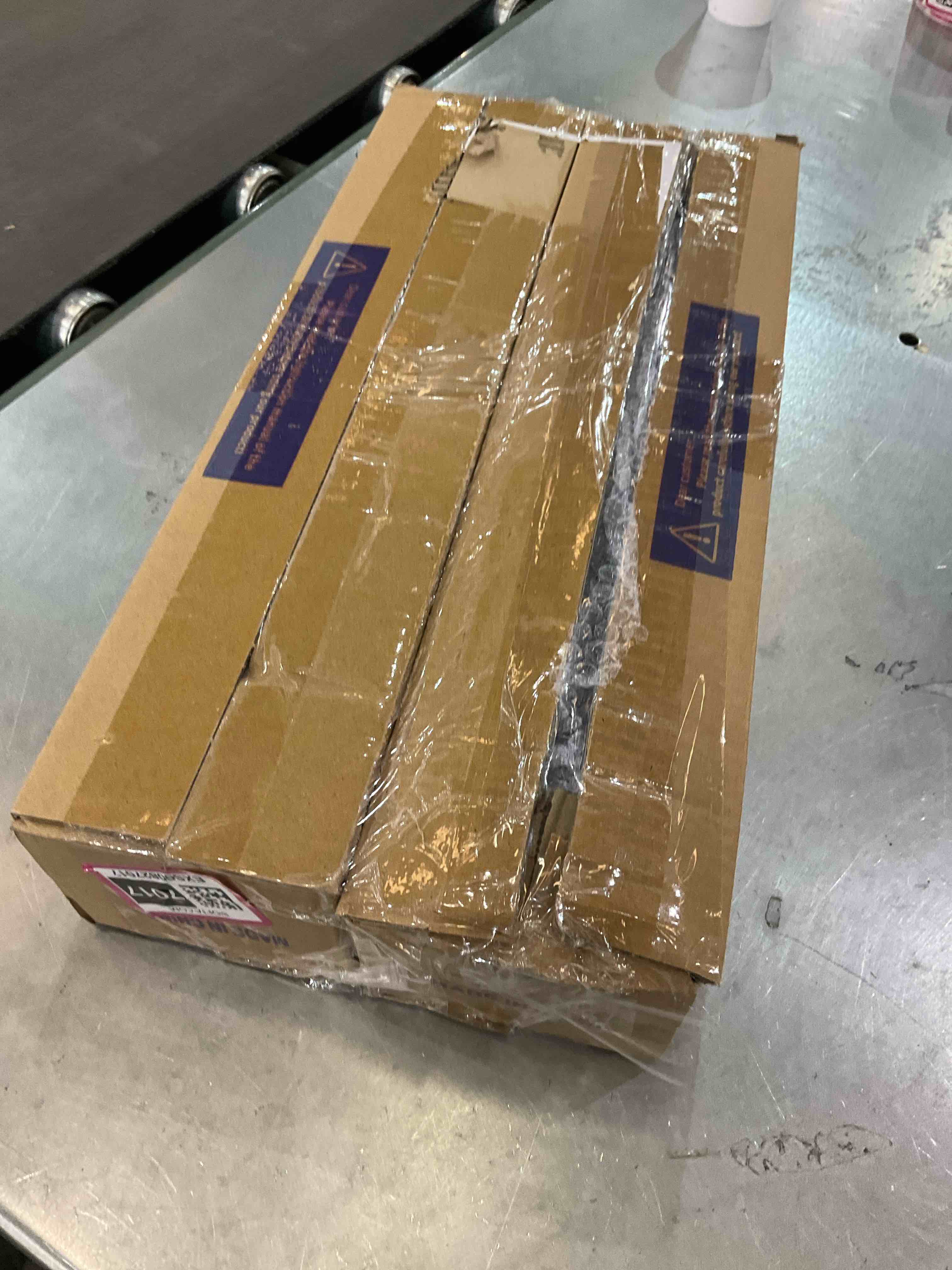 https://s3.amazonaws.com/lotting-images-prod/bidfta/EXS00827017_1699474446662.jpeg