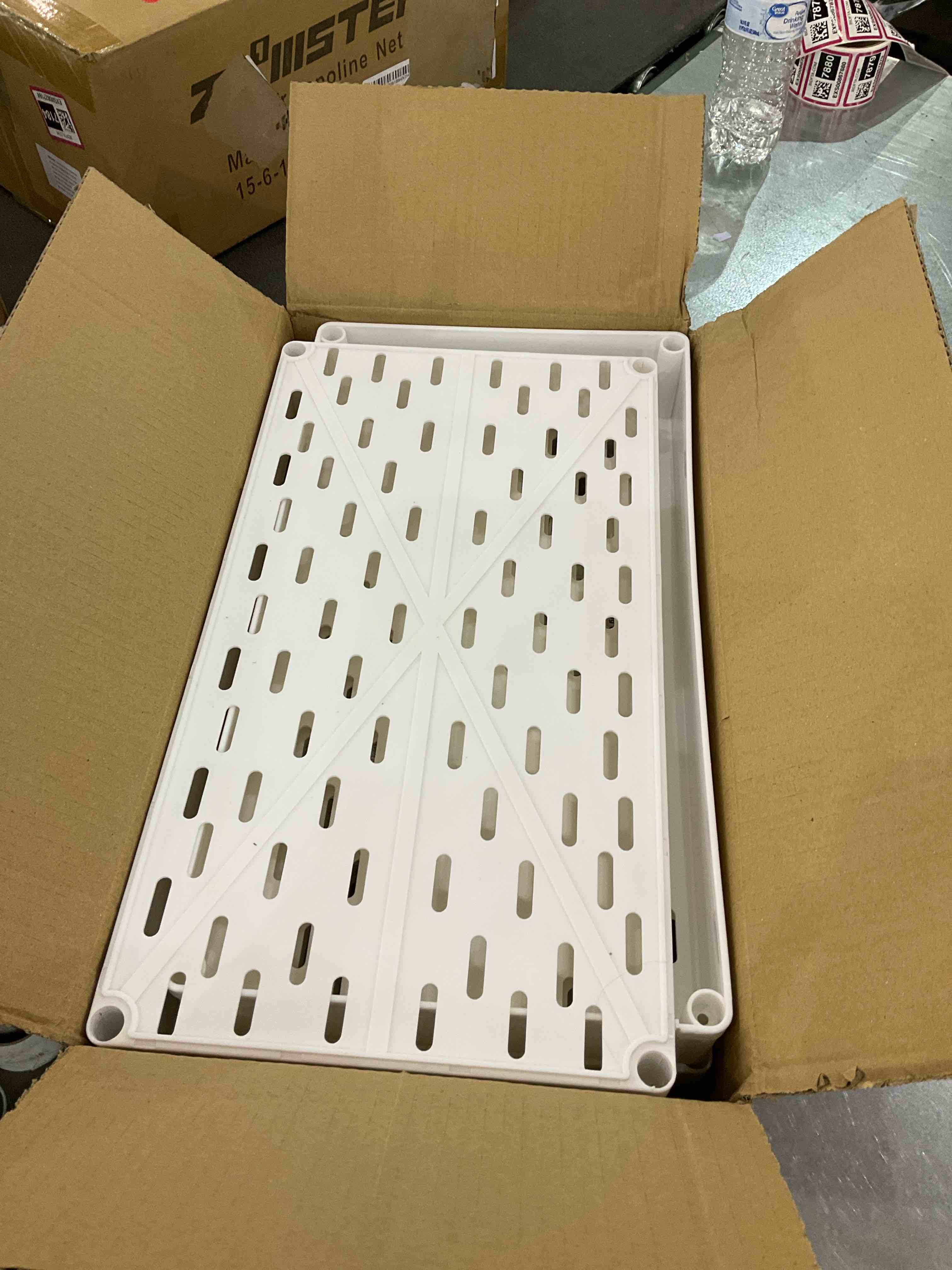 https://s3.amazonaws.com/lotting-images-prod/bidfta/EXS00827185_1699547749806.jpeg
