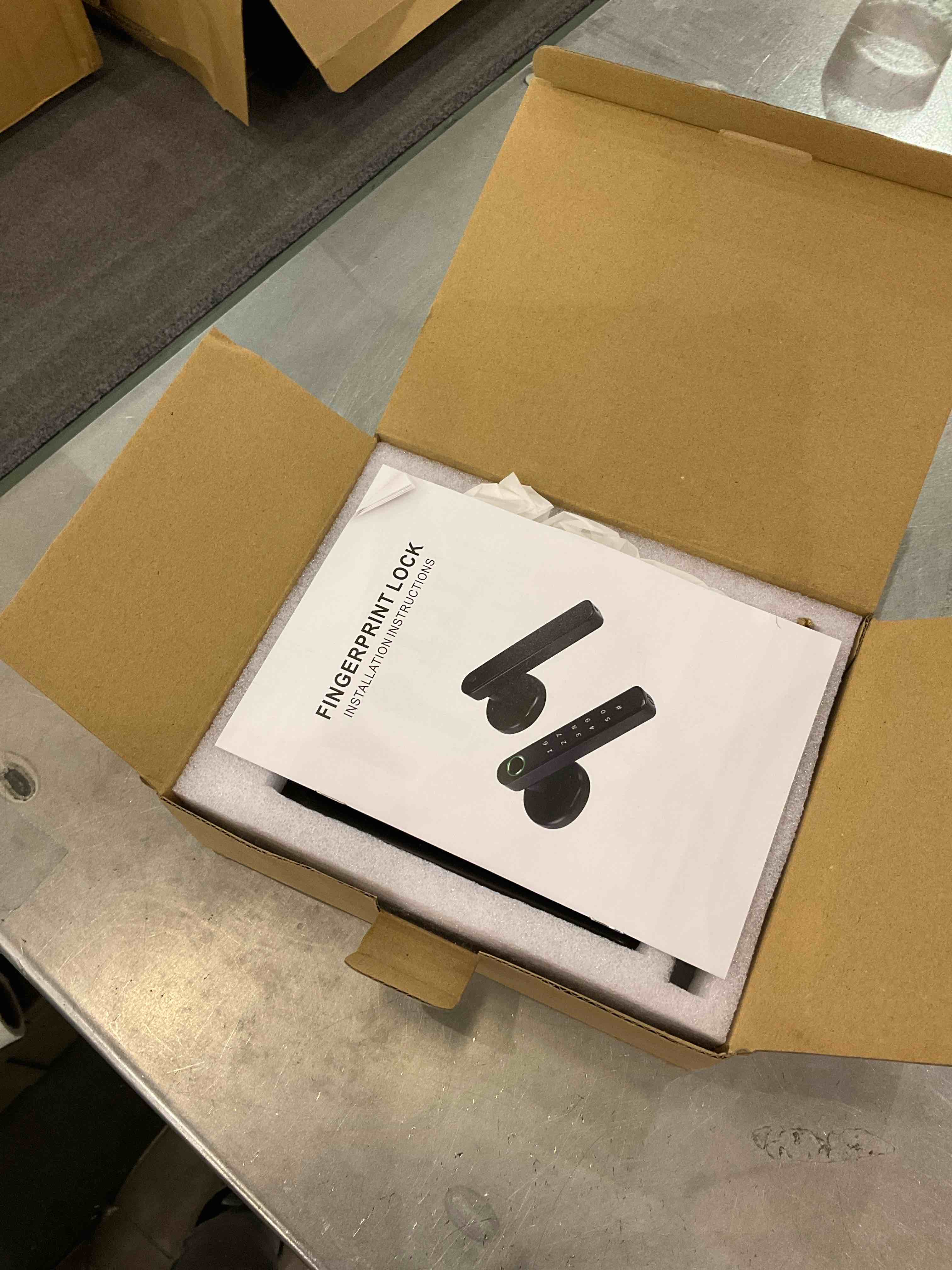 https://s3.amazonaws.com/lotting-images-prod/bidfta/EXS00827202_1699548944909.jpeg