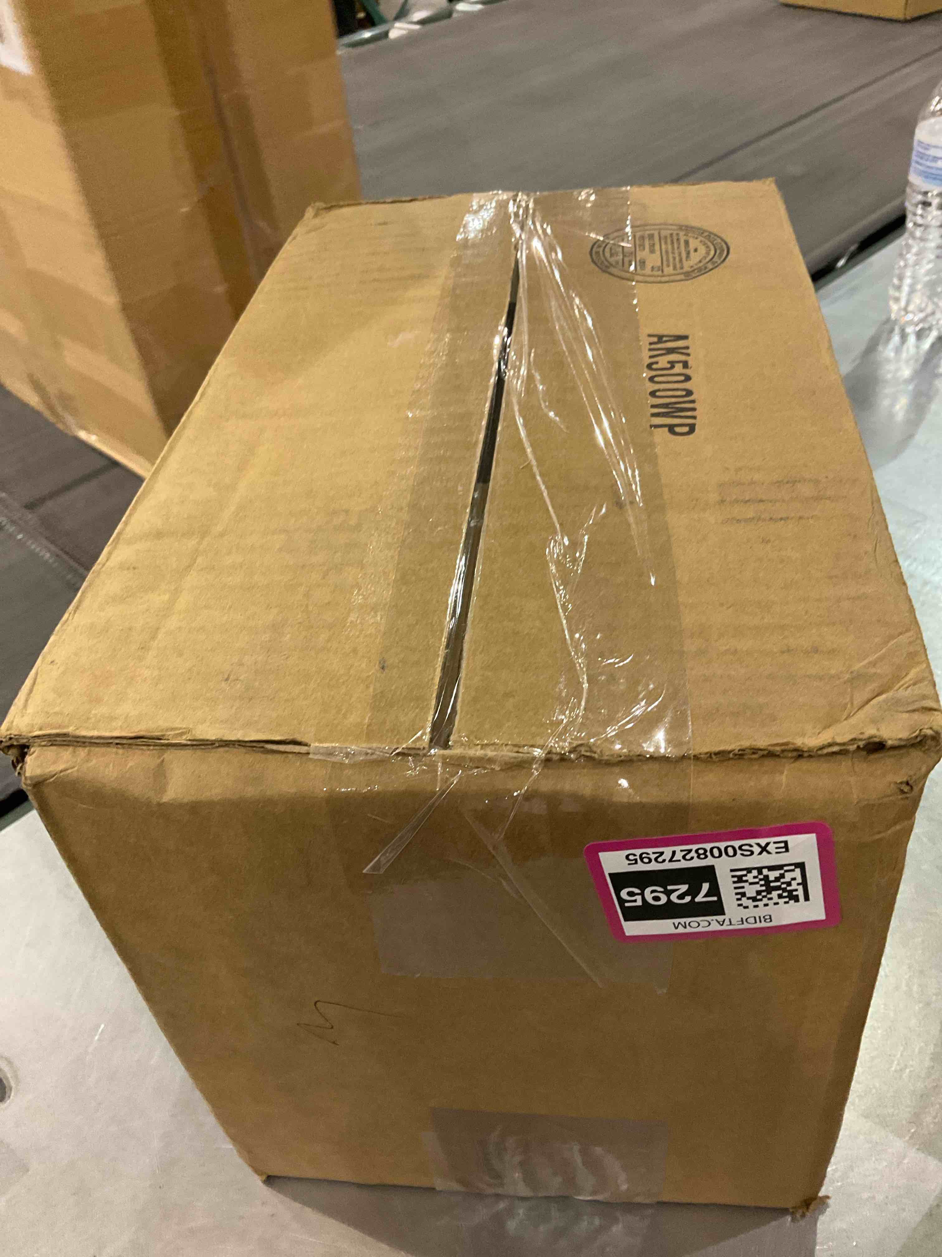 https://s3.amazonaws.com/lotting-images-prod/bidfta/EXS00827295_1699619908677.jpeg
